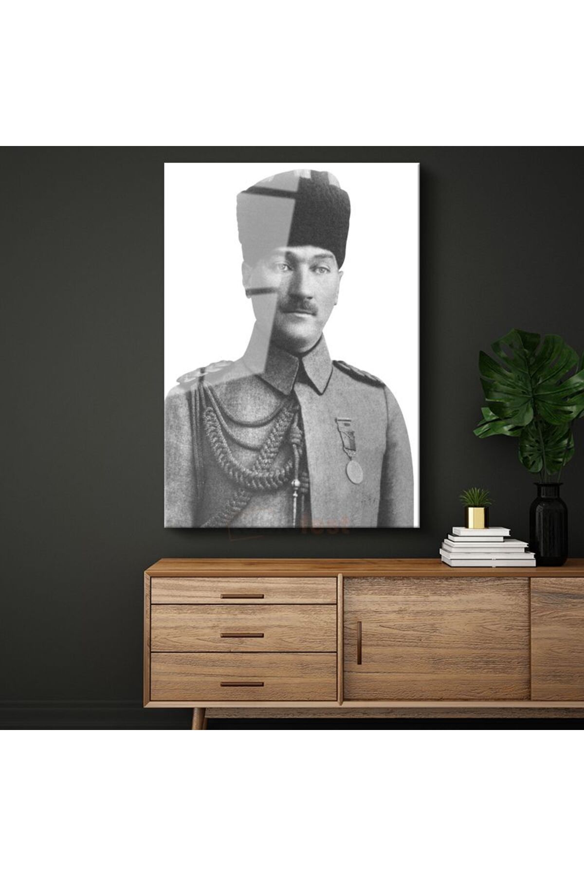Tablofest Genç Subay Atatürk - Kalpaklı Askeri Portre Cam Tablo