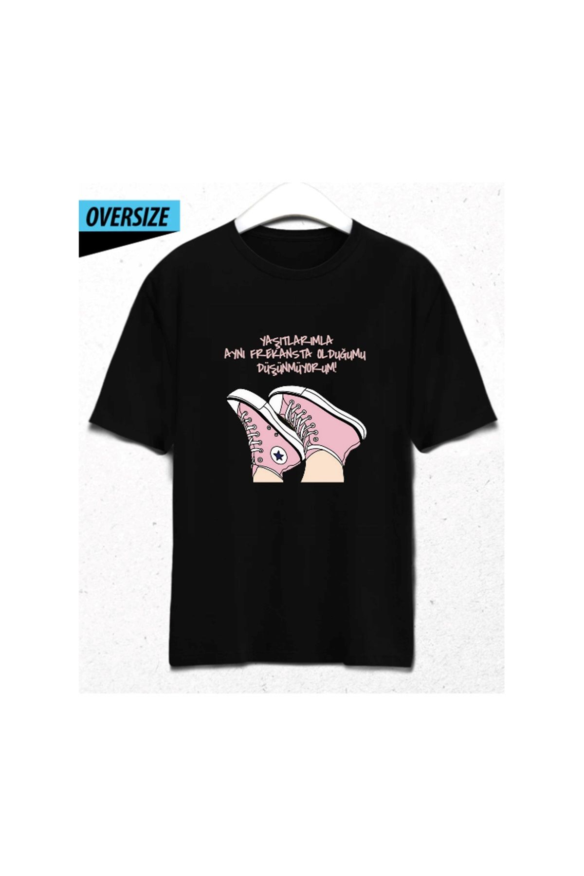 HENA DİZAYN Farklı Frekans Oversize T-Shirt – Tarzı da Düşüncesi de Özgün Siyah