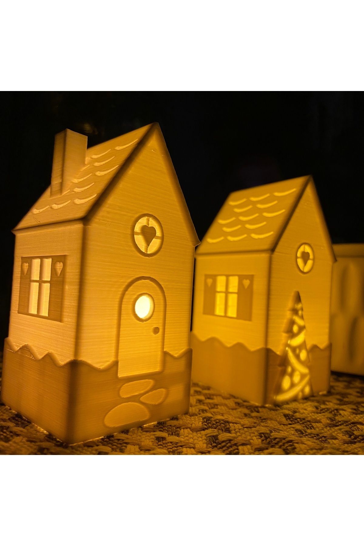 DEKORANLA Beyaz 2'li Tealight Mumluklar, Çam Ağaçı Desenli Noel ve Balkon Süsü Seti