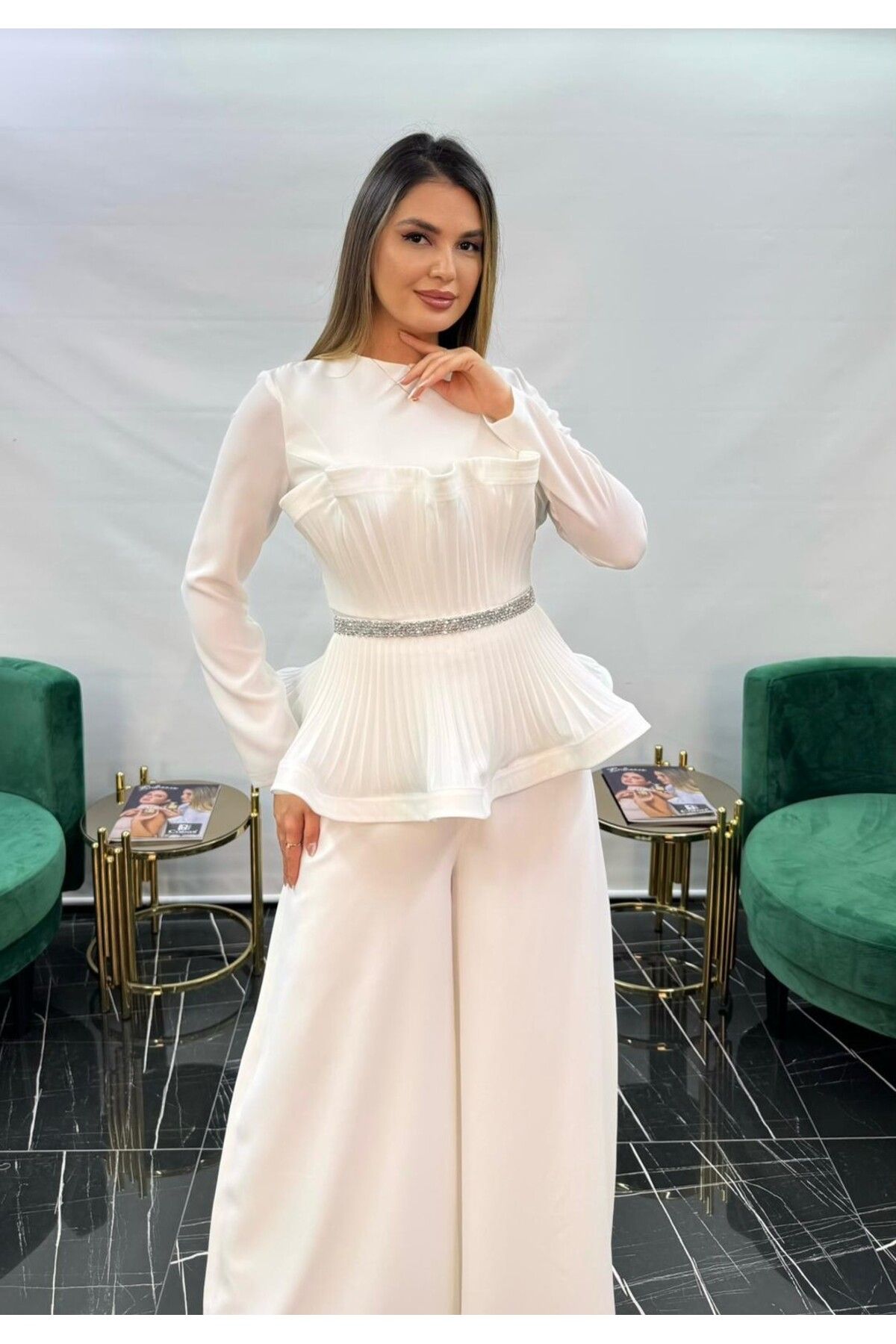White Corner 3257 KEMERİ TAŞ DETAYLI TAKIM