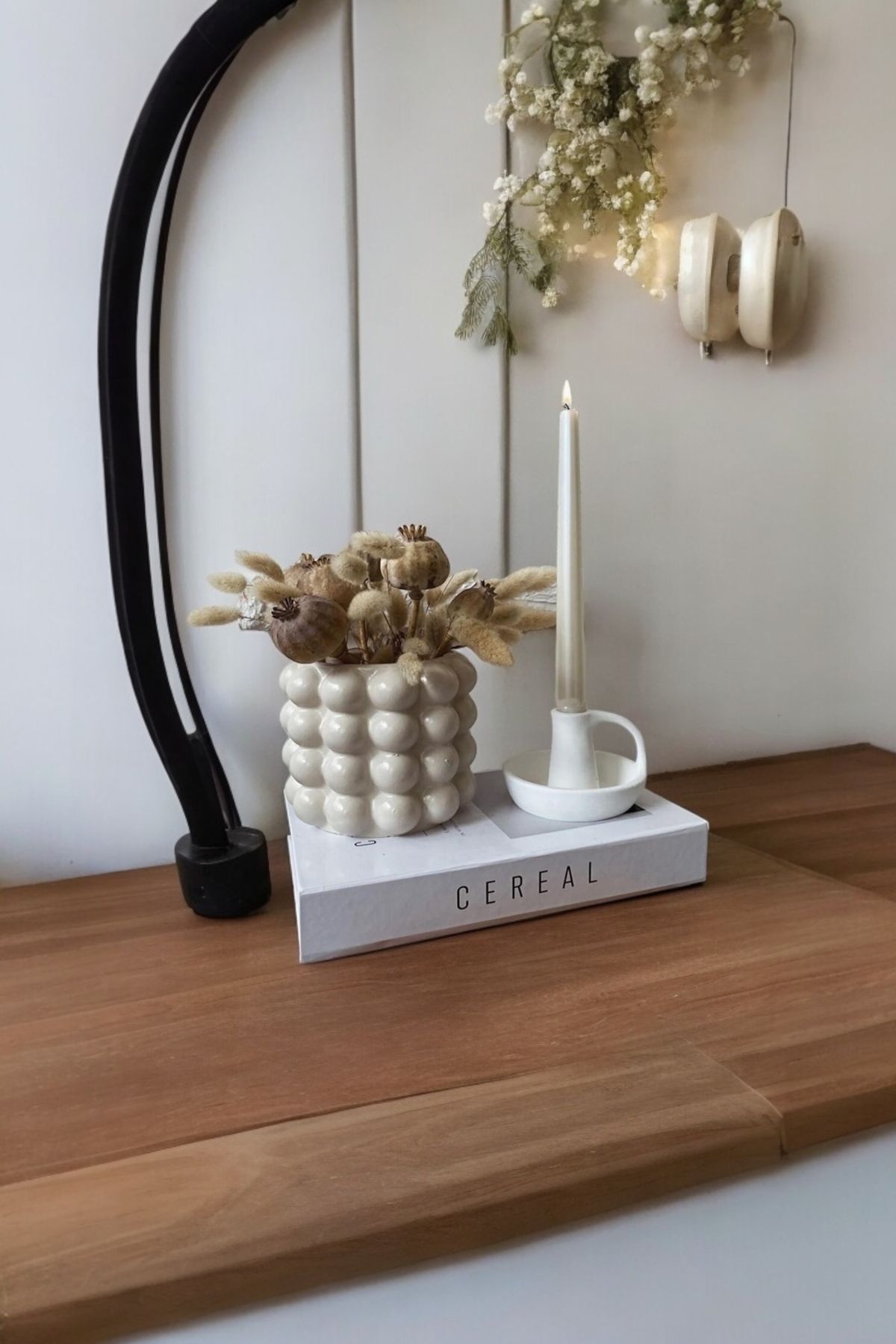 DEKORANLA Beyaz 12cm Boncuk Görünümlü Dekoratif Vazo, Şık ve Modern Tasarım