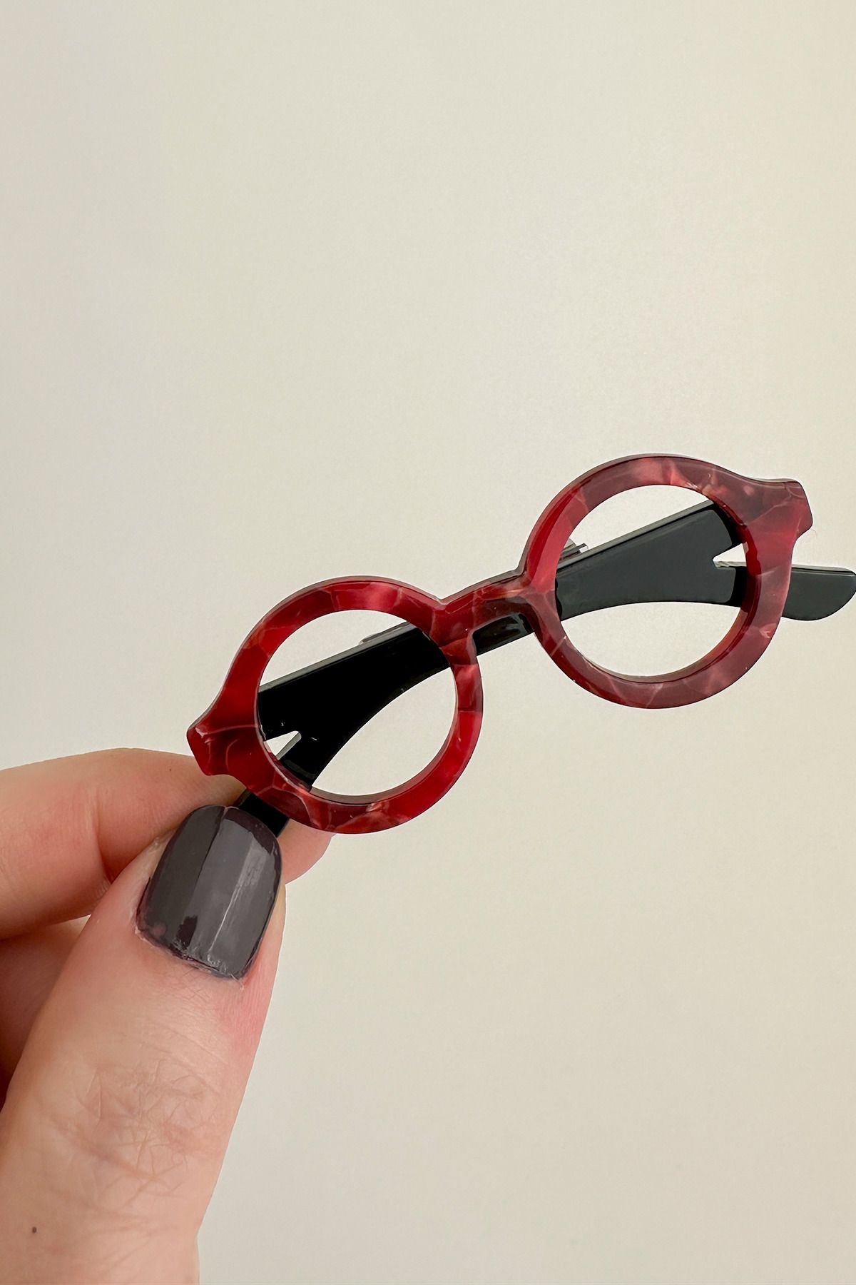 Modex Akrilik Vintage Yuvarlak Çerçeve Gözlük Broş (6cm)