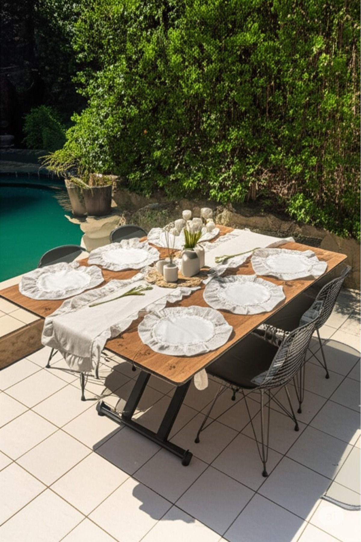 kesenegore 7 Parça Fırfırlı Ranforce Pamuklu Kumaş Runner Set 1 Runner (40x 110), 6 Amerikan Servis(40 x 40)