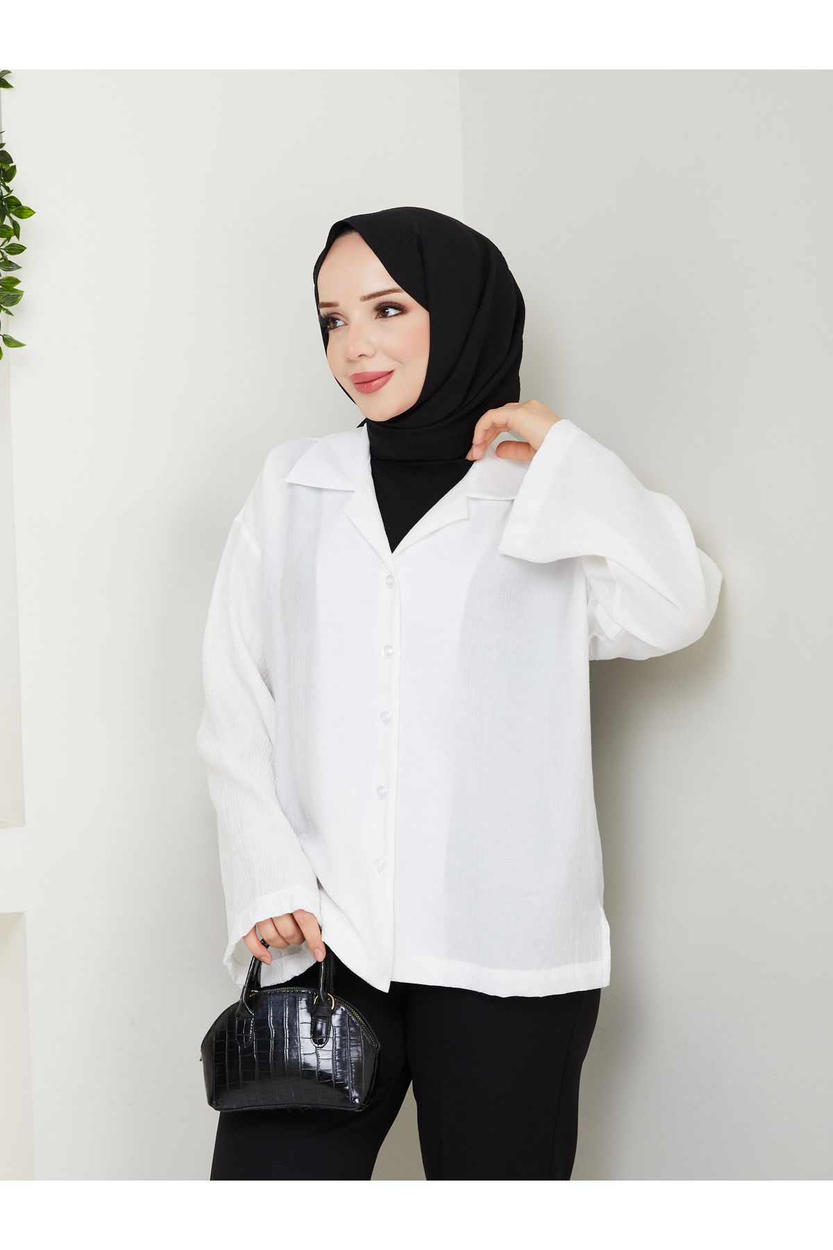 MODAMERSİ Kadın Beyaz Dokulu Kumaş Oversize Gömlek