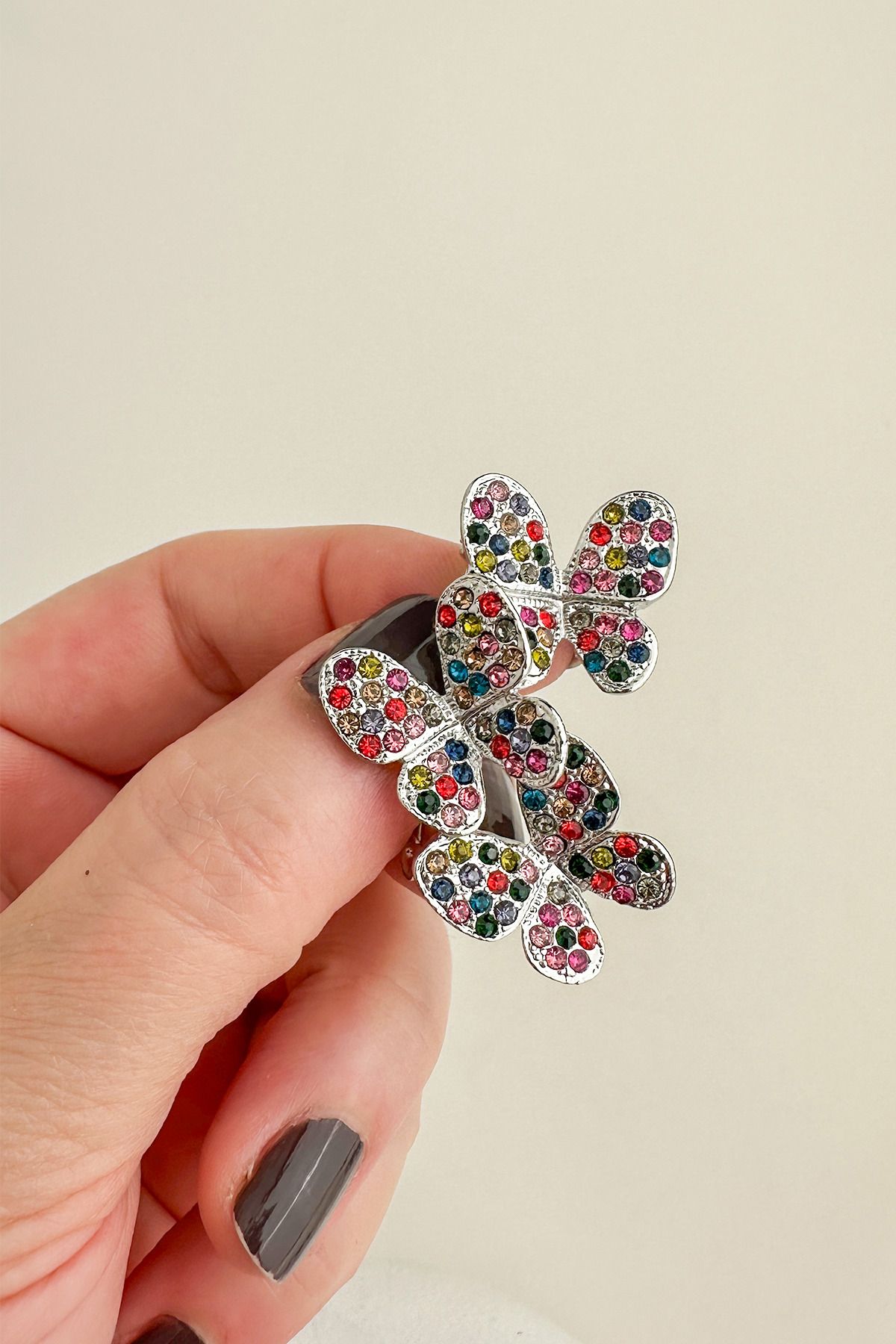 Modex Gümüş Rengi Renkli Taşlı Kelebekler Broş (4cm)