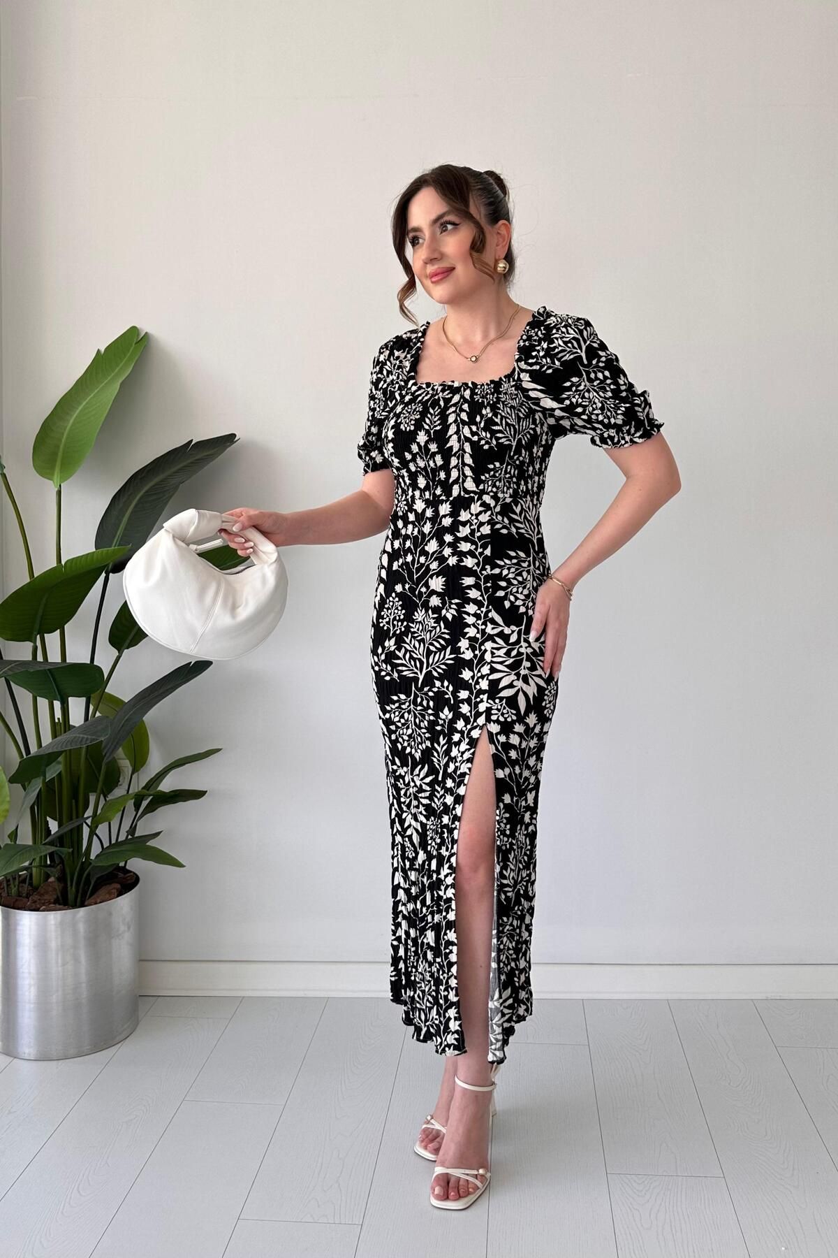 MaziButik Yırtmaçlı Yaprak Elbise Siyah