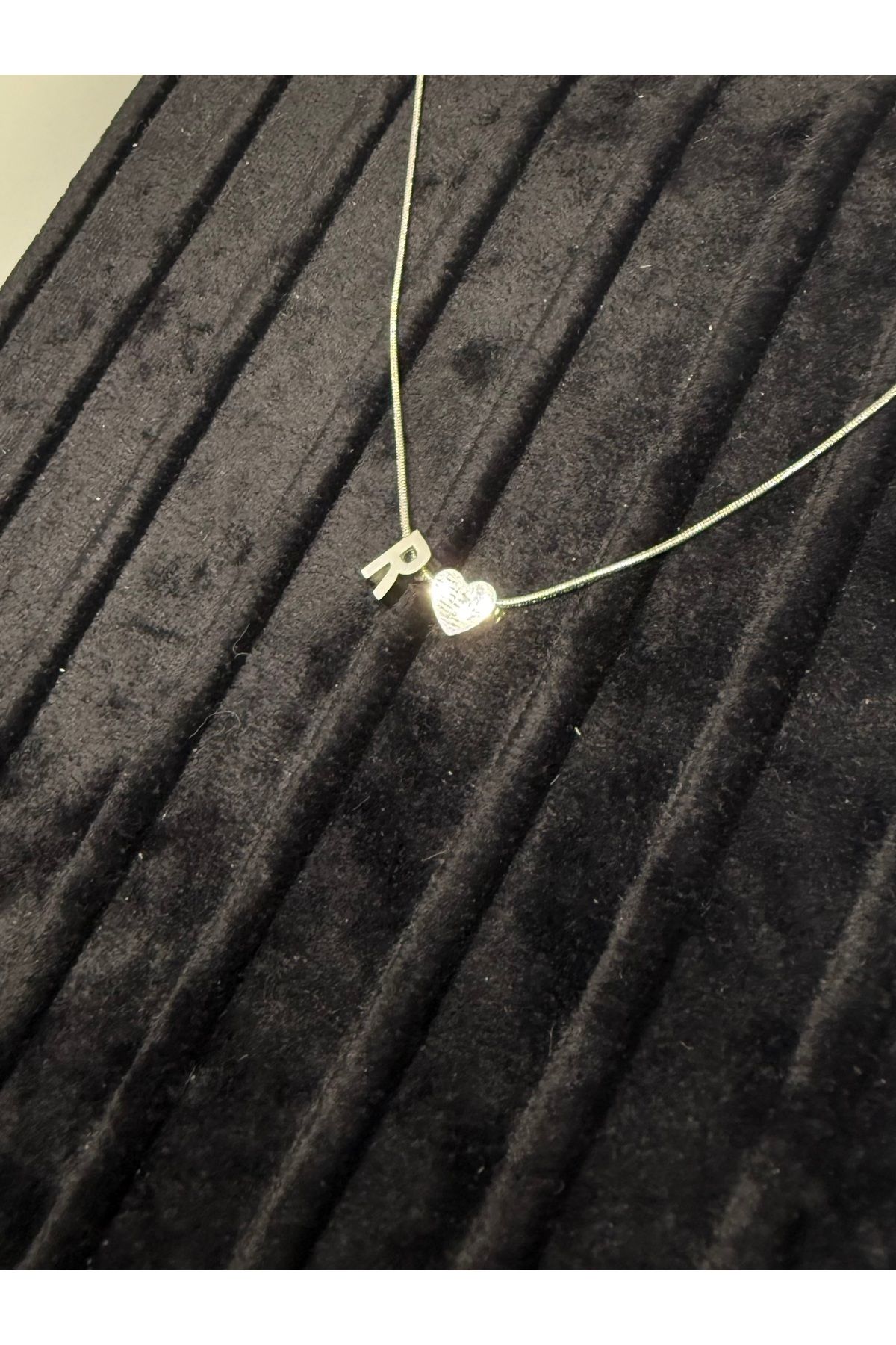 Gulsah's Store Çelik silver minimal kalpli harfli kolye
