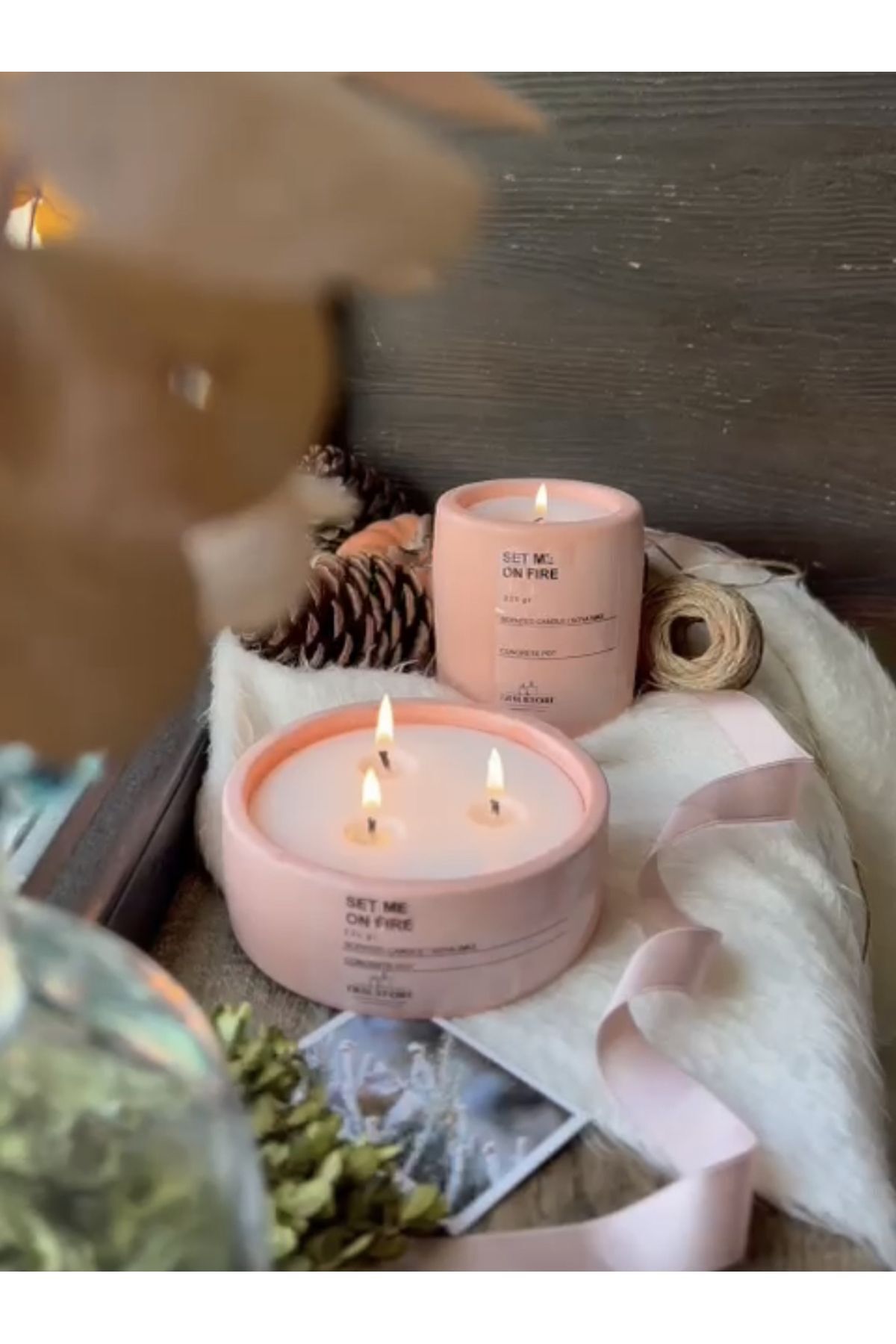 Elioure Pembe Renk Soya Wax Amber Vanilya Kokulu Dekoratif Çift Saksı Seti