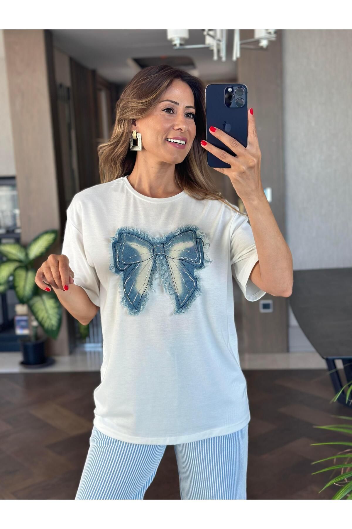 Forlady Butik Beyaz Jean Fiyonklu Taşlı Kısa Kol Kadın T-Shirt