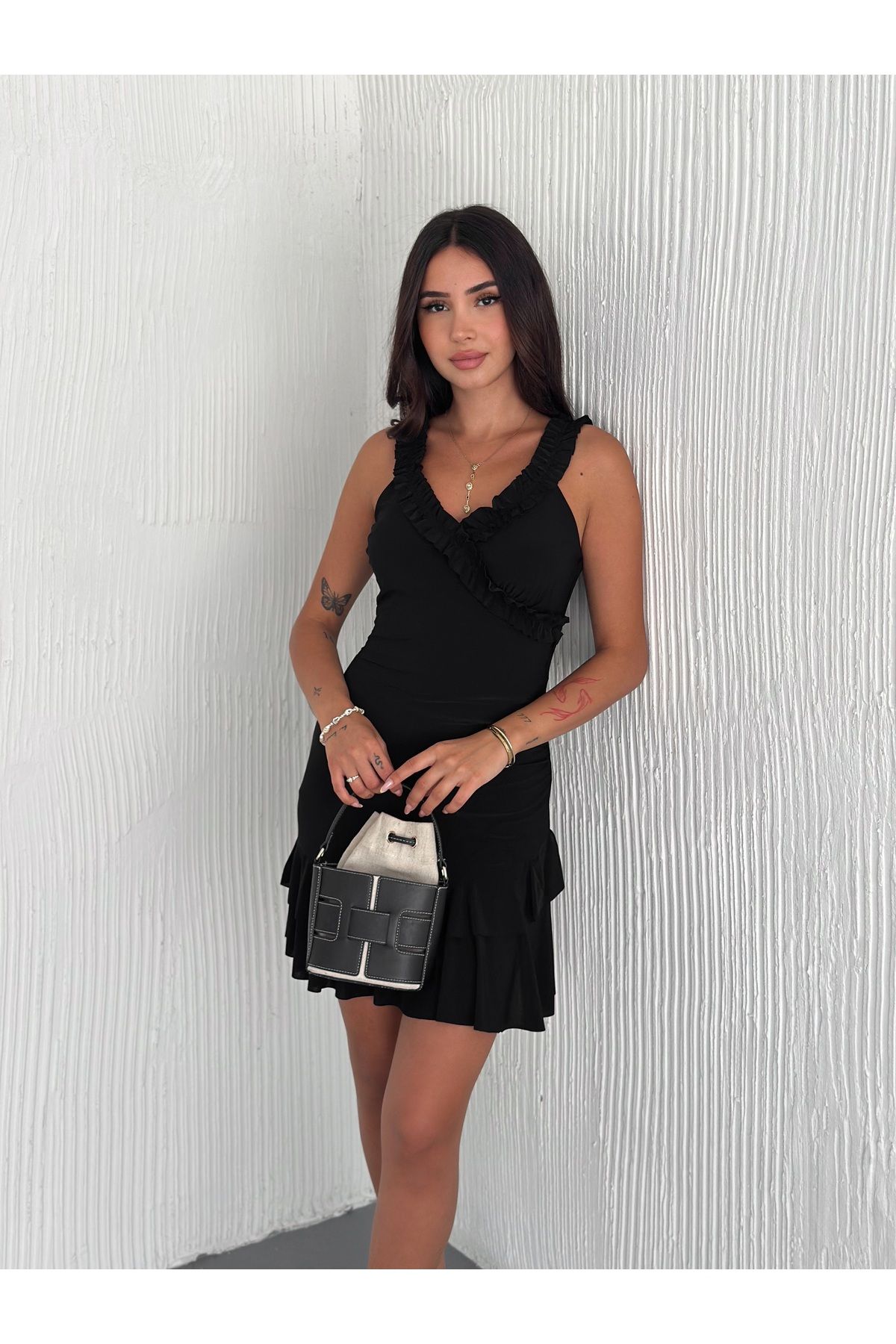 MODA Sandy Kumaş Fırfır Detaylı Askılı Mini Elbise