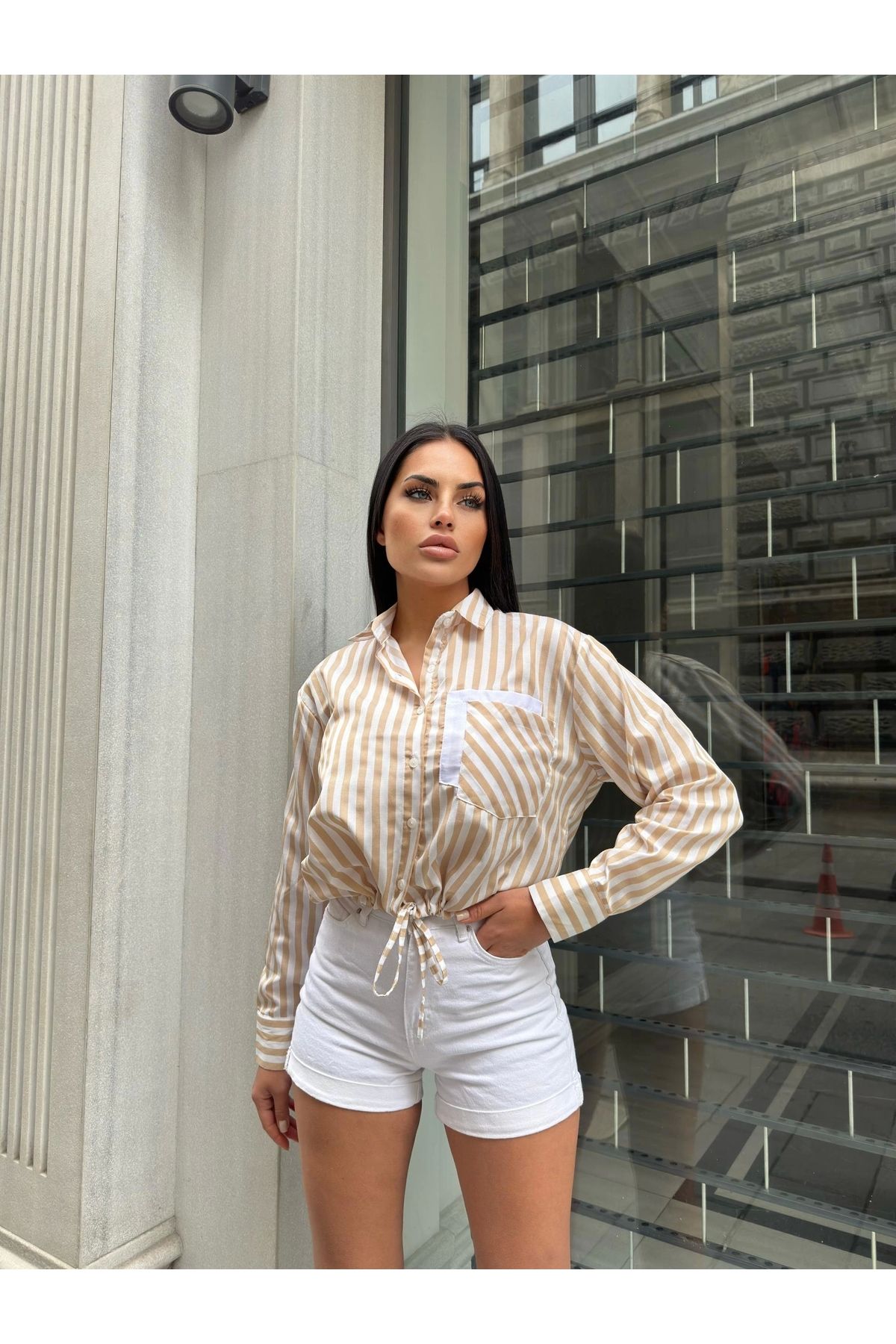 KEREM YAPI MARKET Tek Cep Çizgi Detaylı Crop Poplin Gömlek