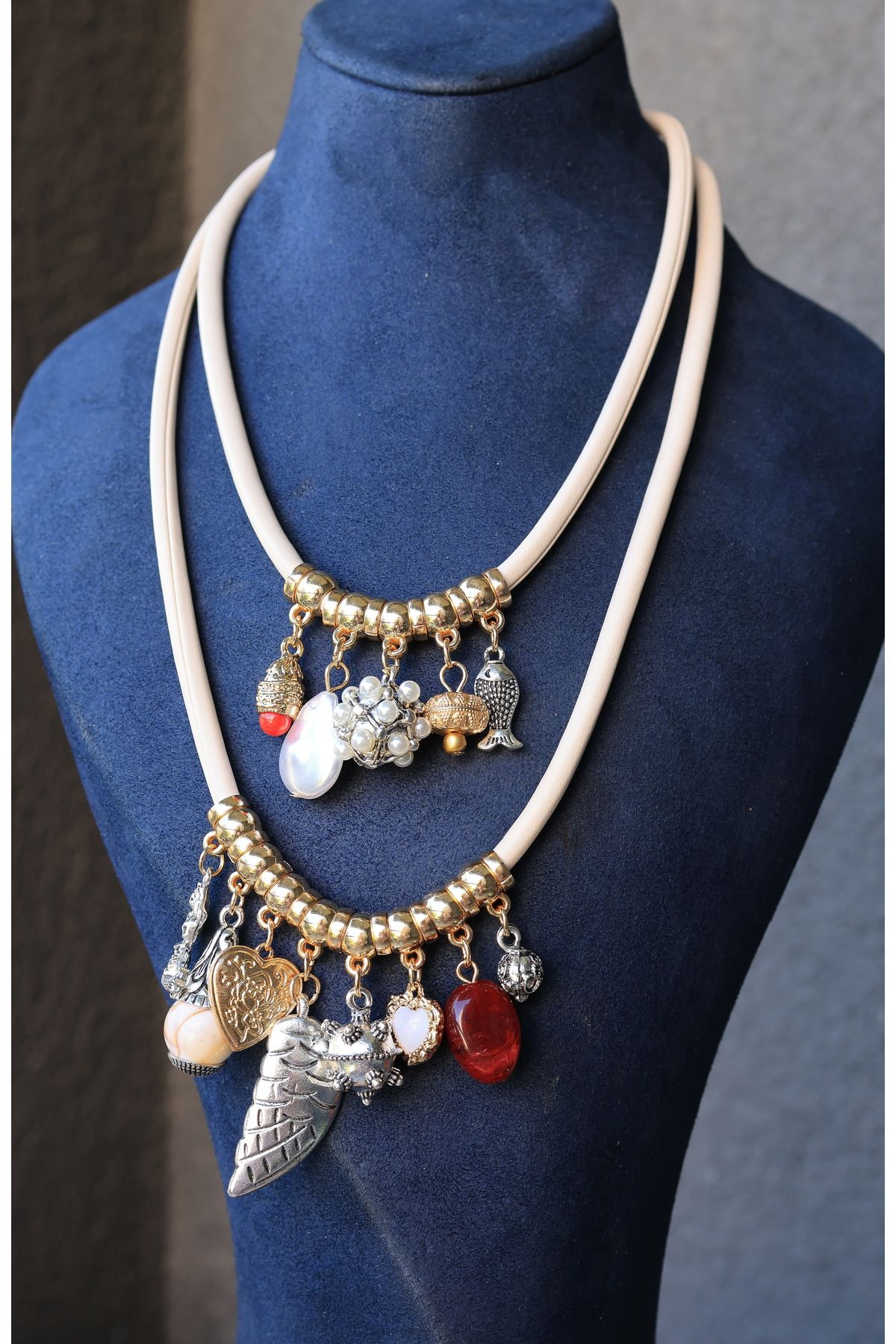 FİRST JEWELRY Krem Rengi 2'li Charmlı Kolye