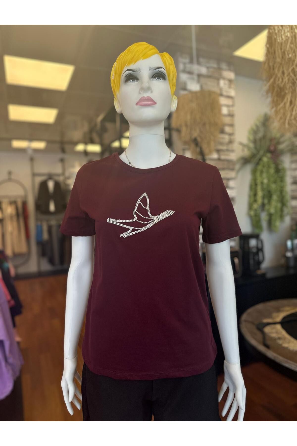 DOLCE QUEEN Kadın Bordo Bisiklet Yaka Kuş Baskılı Taş Detaylı T-Shirt