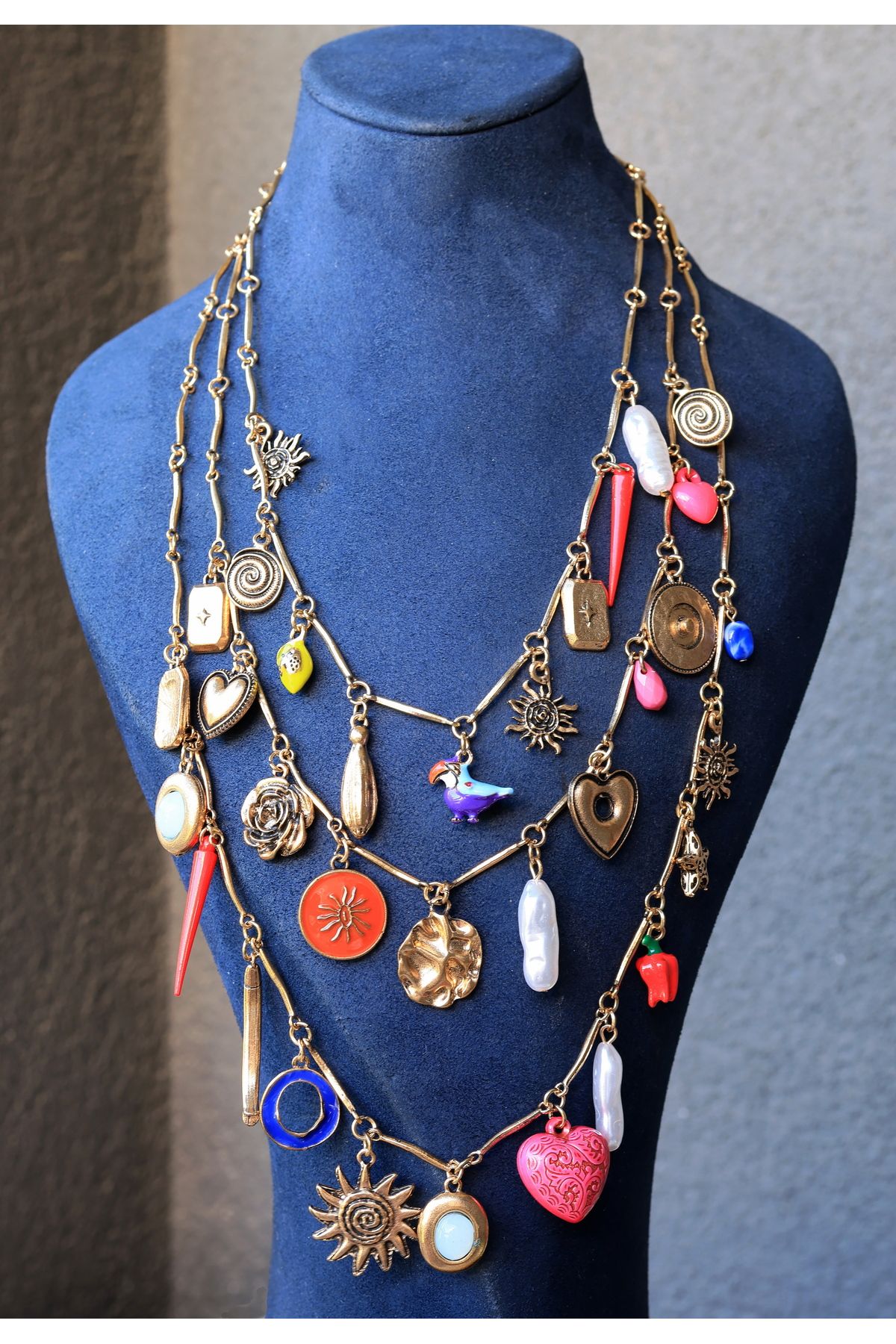 FİRST JEWELRY 3'lü Charmlı Renkli Rode Kolye