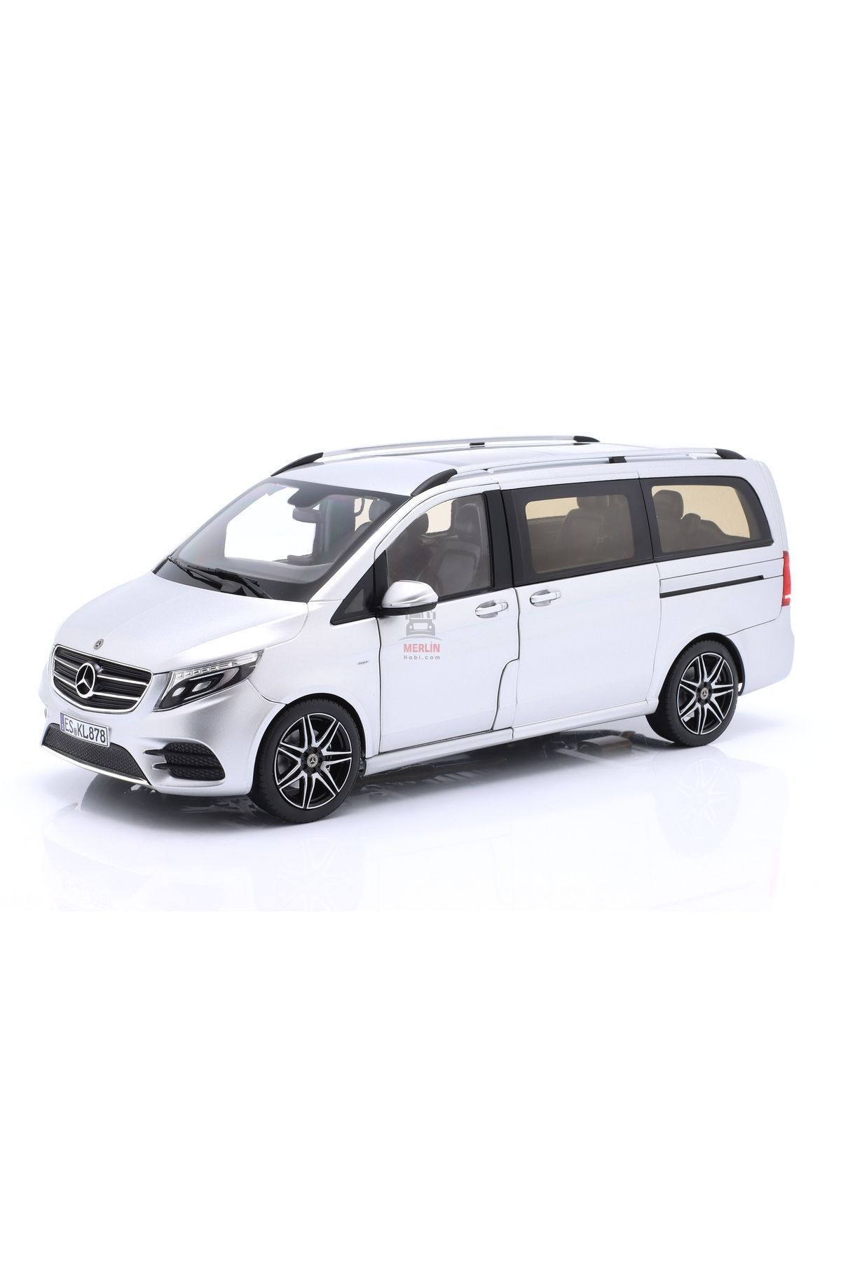 SCOWETTO Mercedes-Benz V class AMG-Line minibus 1/18 Beyaz
