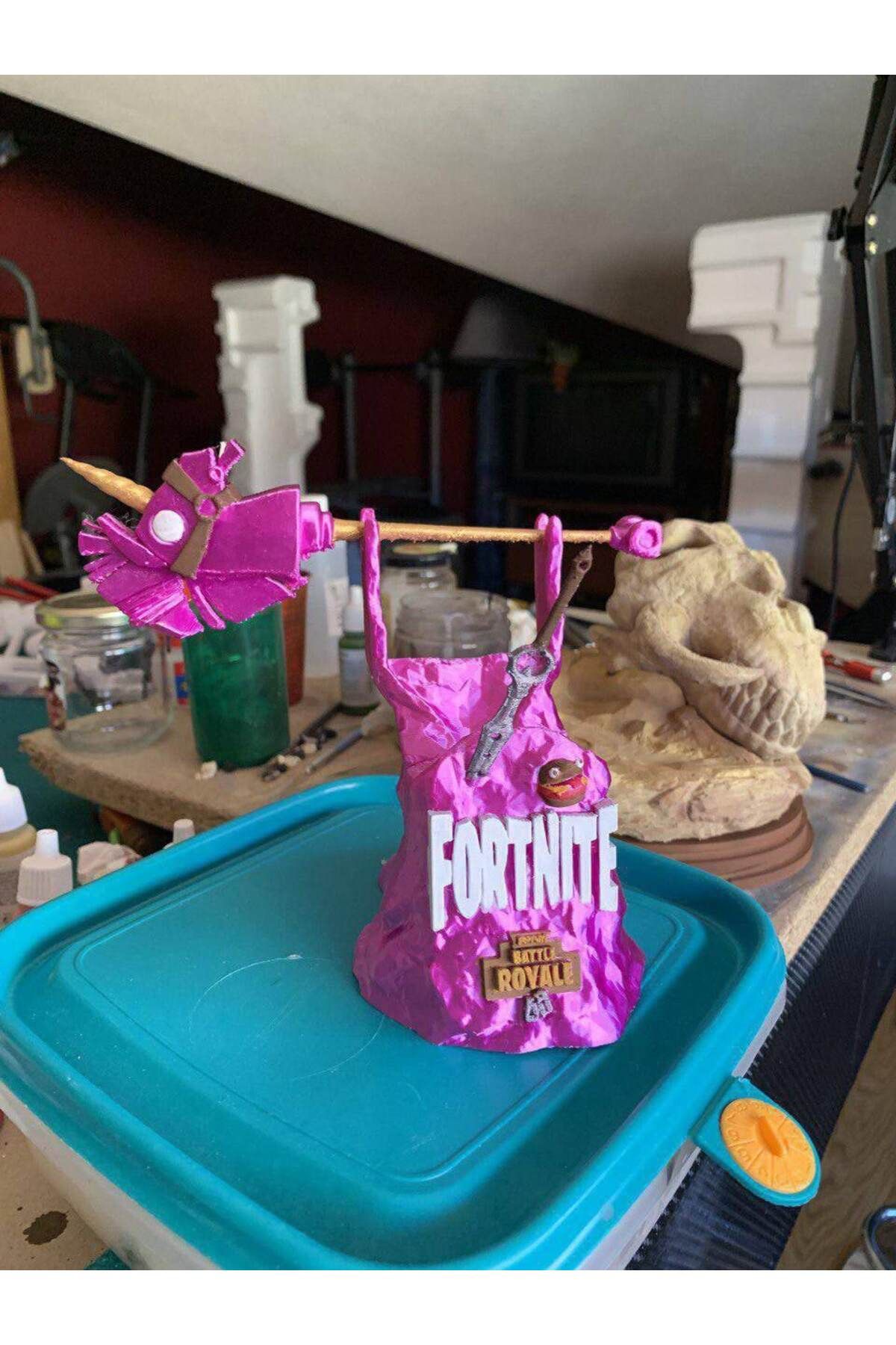 ValoriaConcept 🎮💜 Mor Fortnite 3D Baskı Kol Standı – Şık & Dayanıklı Oyun Aksesuarı! ✨