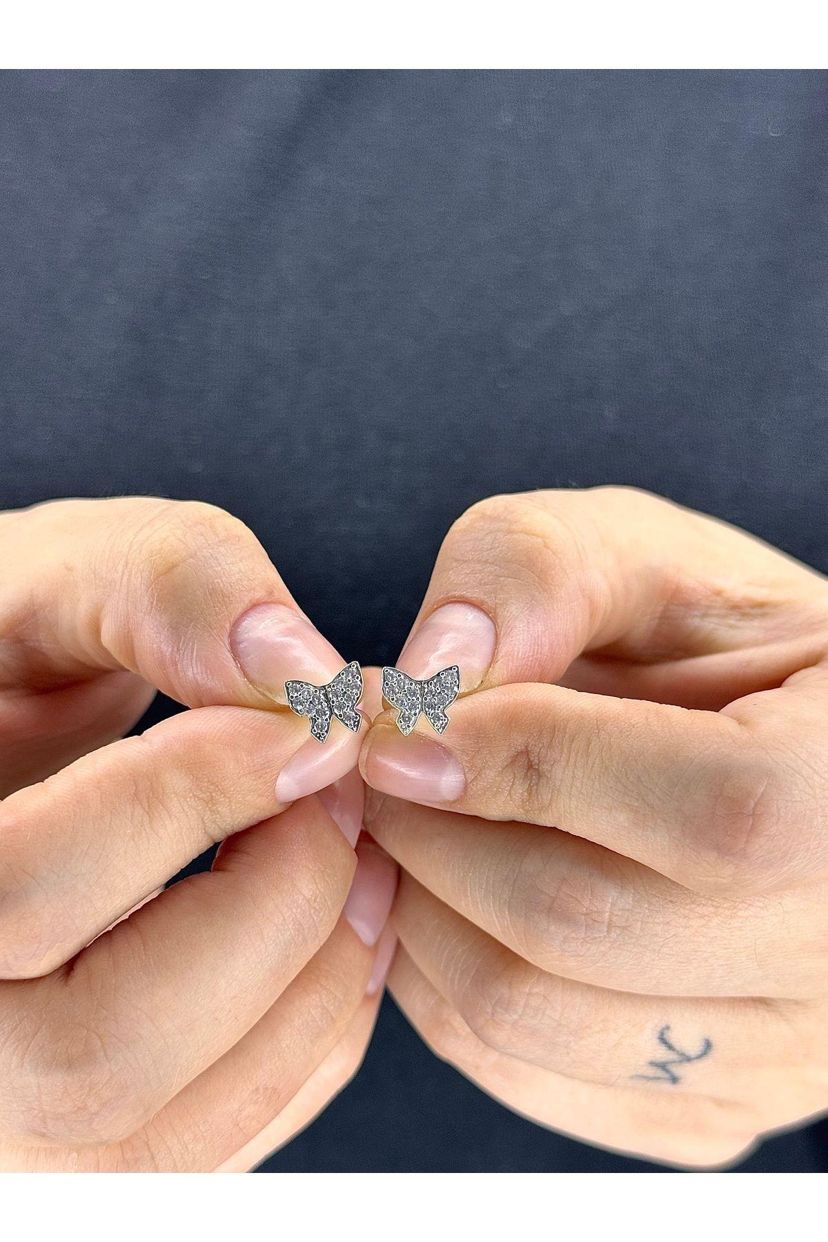 Azra Silver&Aksesuar 925 Ayar Beyaz Taşlı Kelebek Model Gümüş Küpe