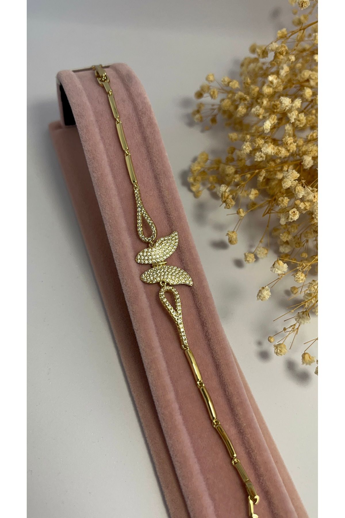 YARELLSHİNE Taşlı Büyük Kelebek Figürlü İnce Zincirli Gold Kadın Bileklik