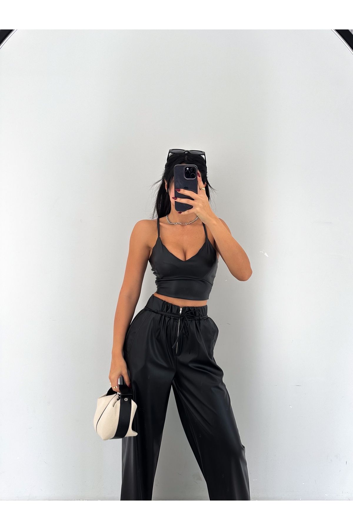 OLP Deri İnce Askılı Siyah Crop