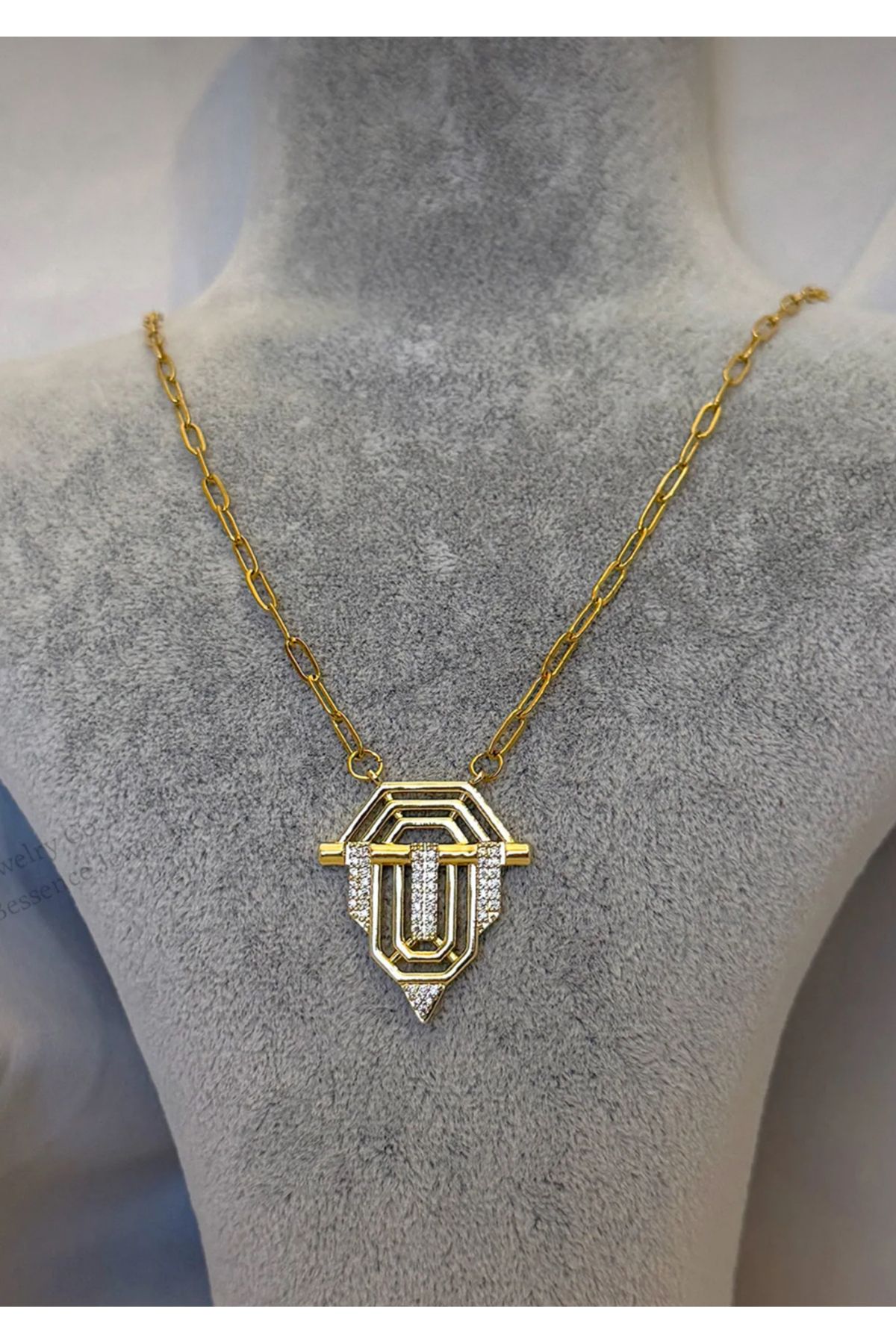 NEMOPHİLA Serenay Leyla Model Gold Kadın Kolye Altın Renk Çelik, Şık Takı