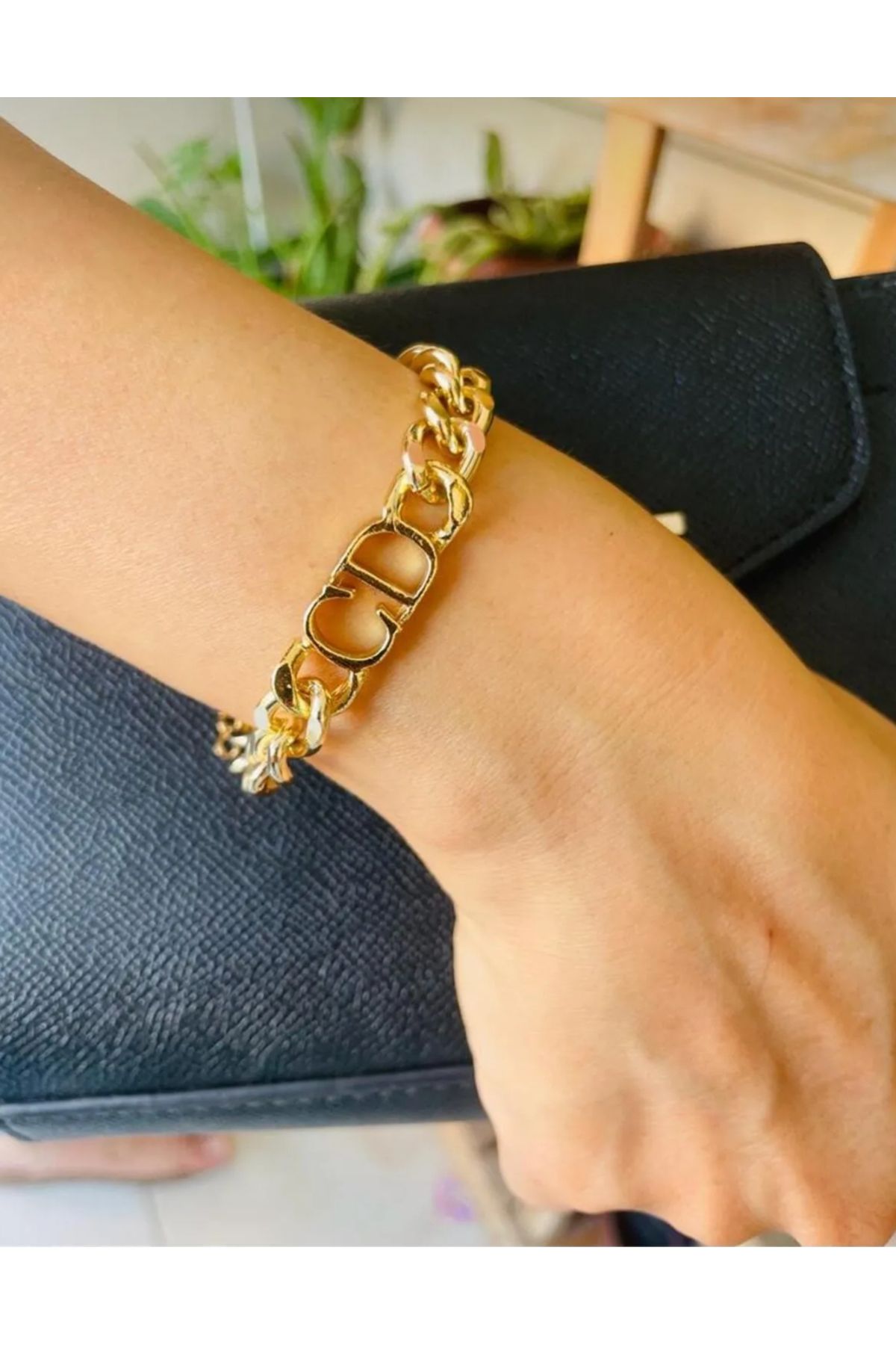 NEMOPHİLA Gold CD Model Kadın Bileklik Altın Renk Kalın Zincirli Trend Takı