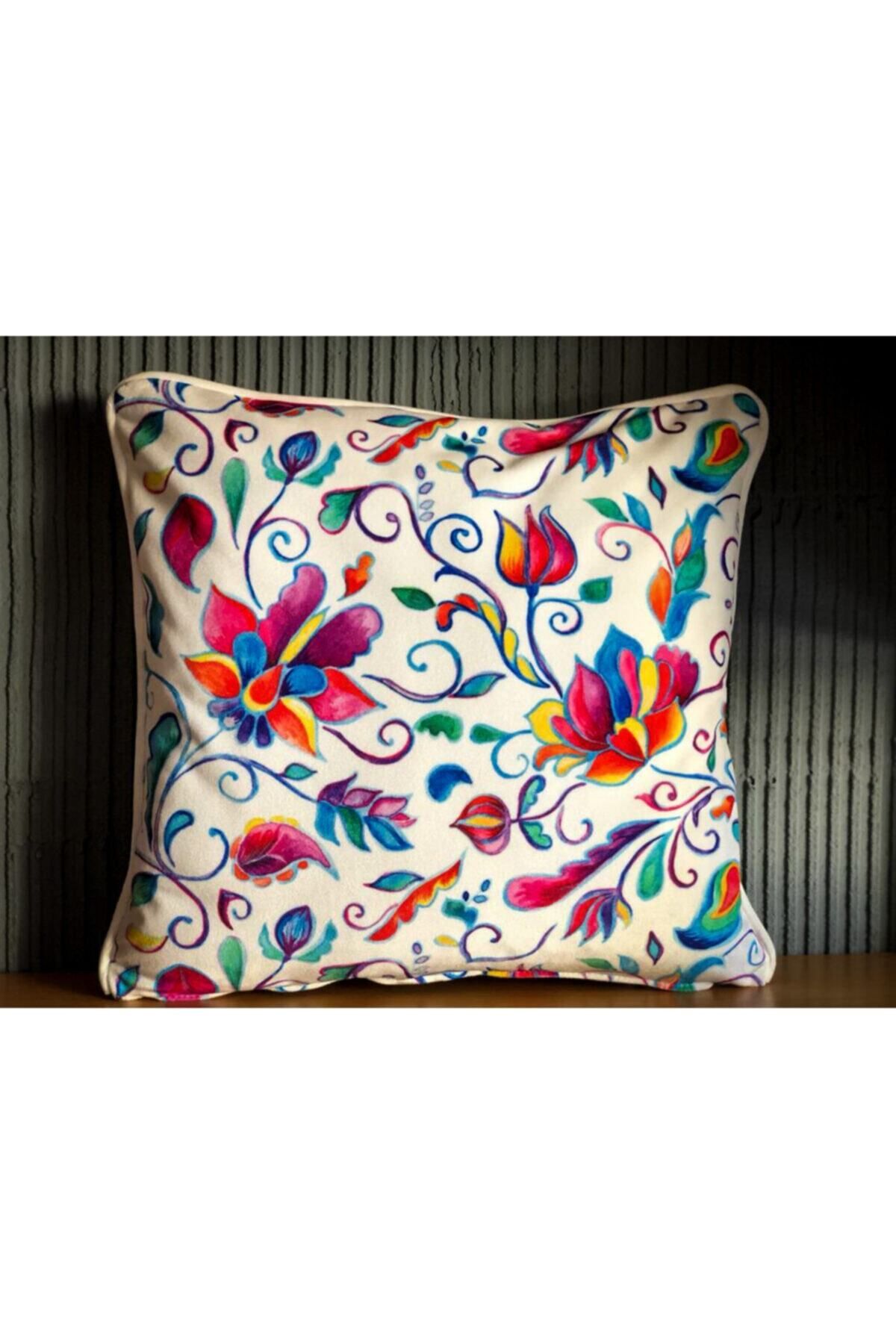 DEKORANLA Renkli Kadife Çiçek Desenli Çift Taraflı 43x43cm Kırlent Kılıfı