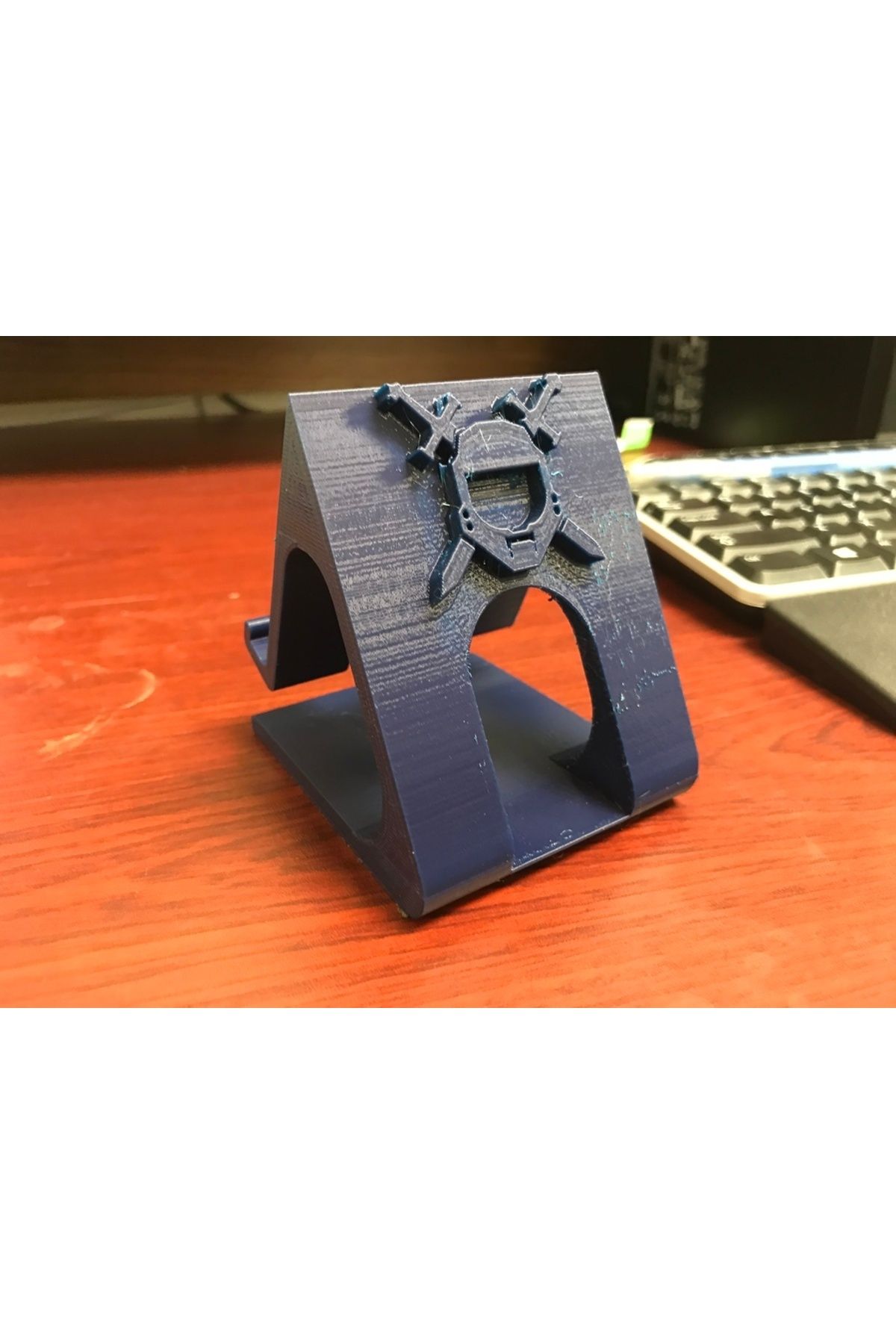 Lucest Spartan Logo Telefon Standı (Plastik Aparattır!!!)