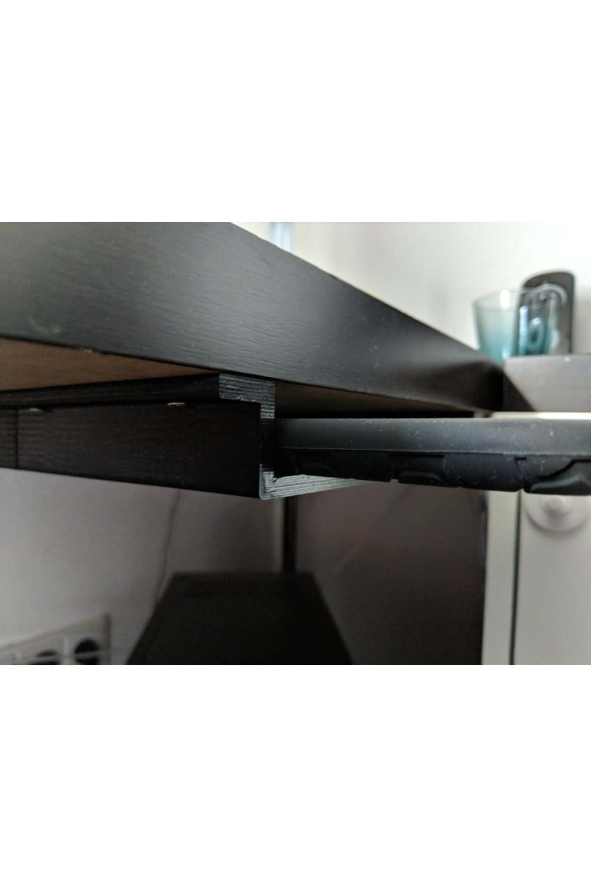 Lucest iPad / Tablet rafı (Plastik Aparattır!!!)