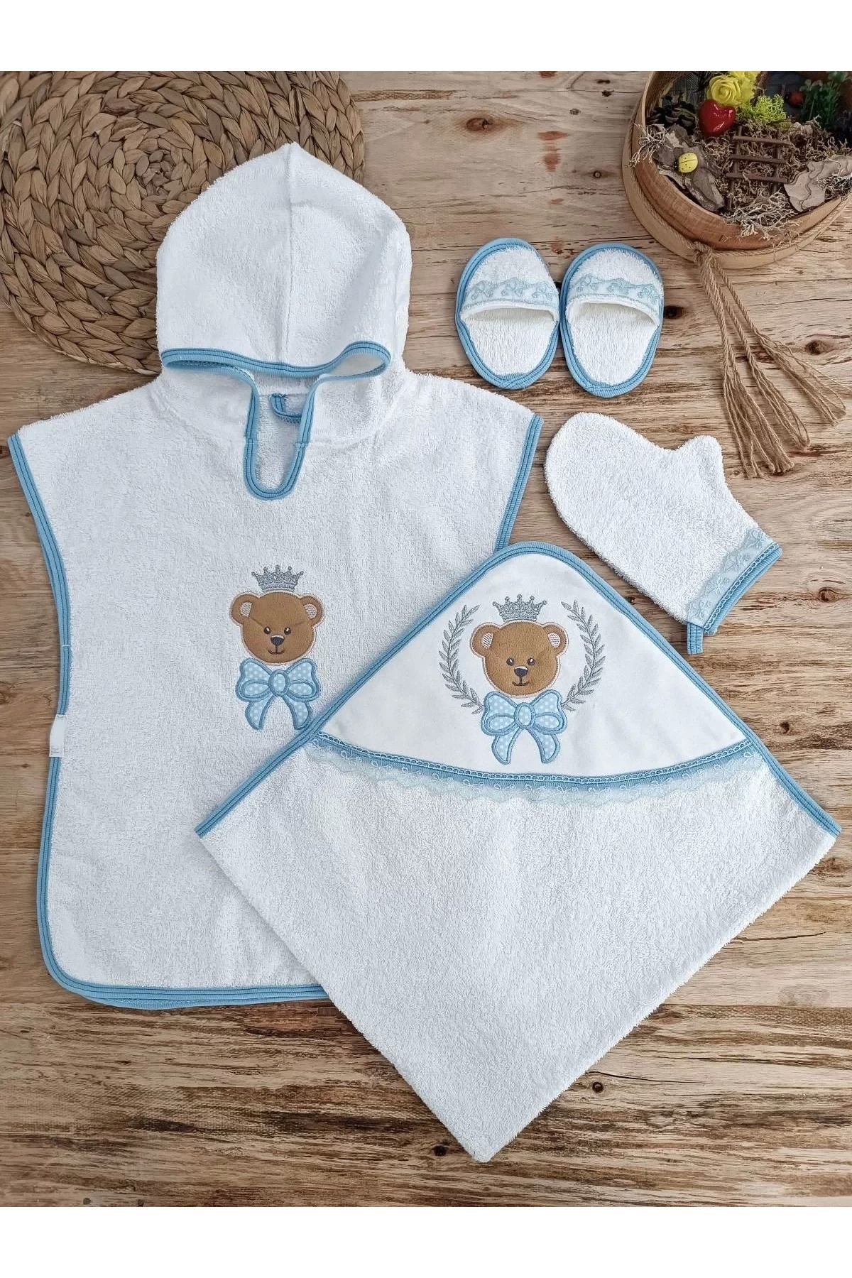 Haye Collection 0,1 Yaş Bear Nakışlı Pareolu 4lü Erkek Bebek Havlu Silgi Takımı Mavi