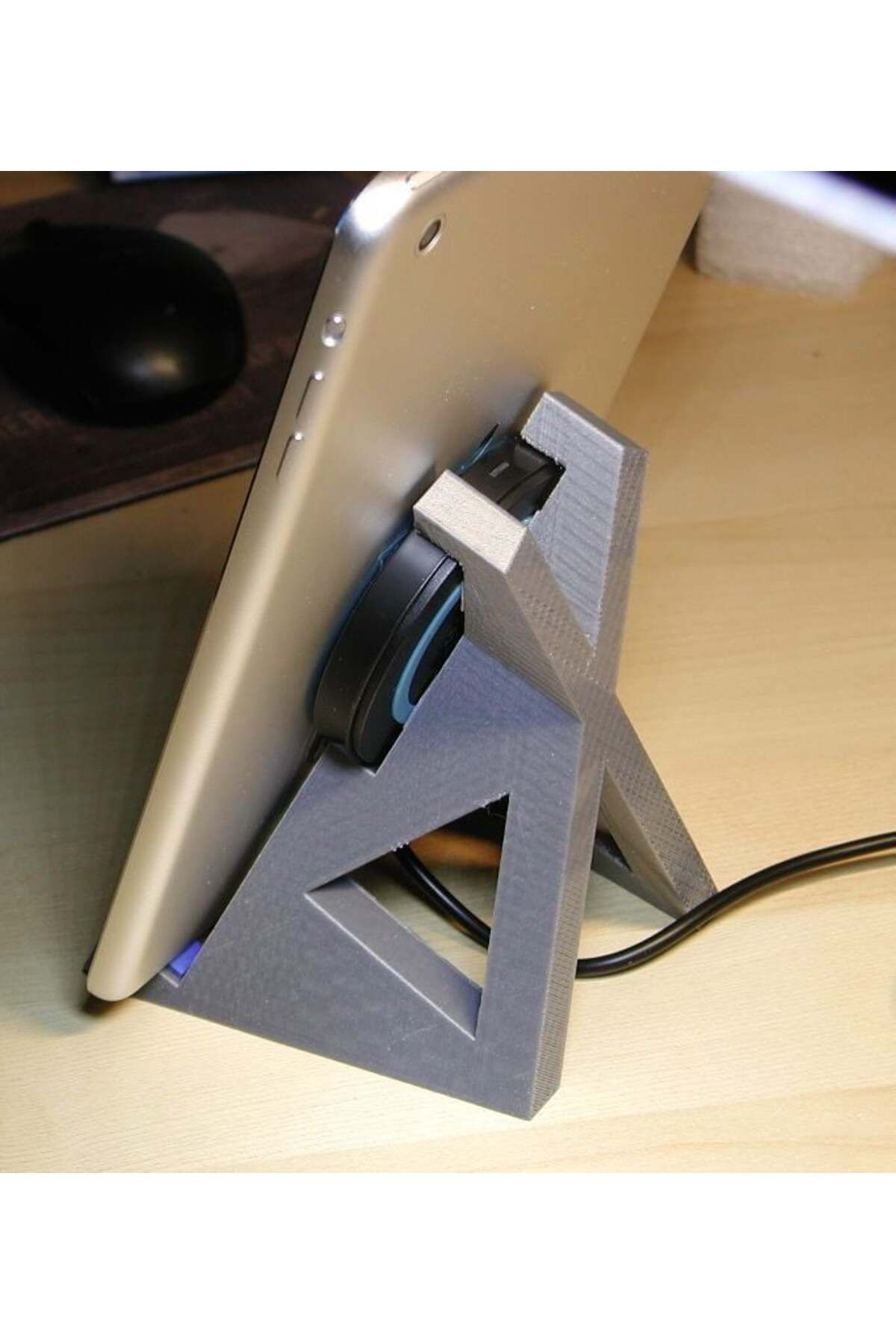 Lucest 7-8" tablet için Kablosuz Şarj Standı (Plastik Aparattır!!!)