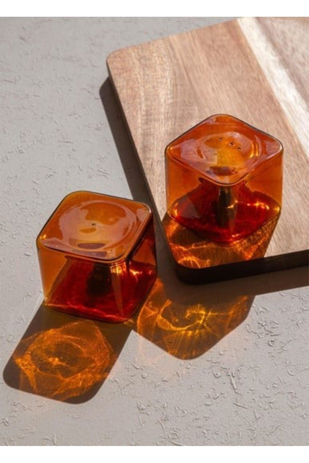 The Mia CAM0454 Kare Tuzluk Biberlik 2 Li Set Amber 6x5 Cm