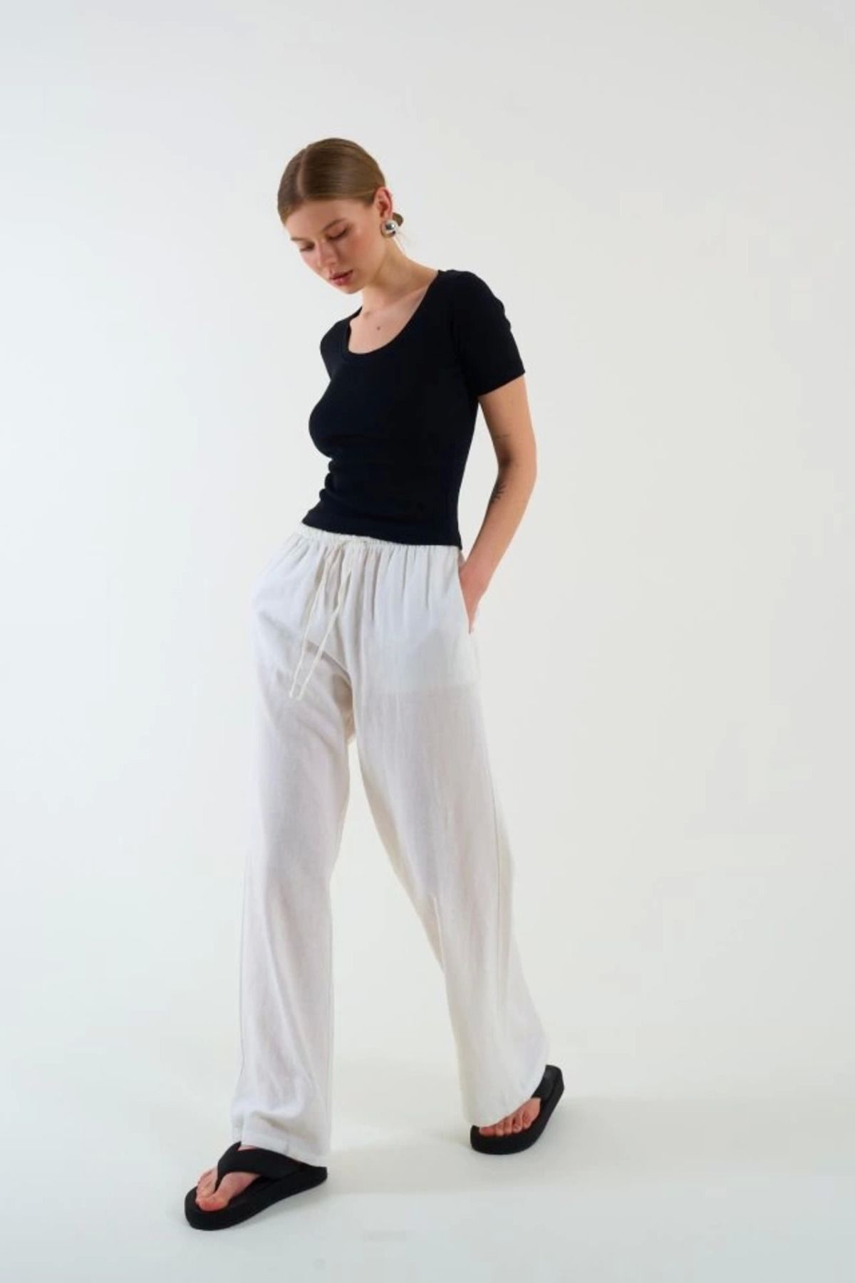 Omarı Siyah Basic Kısa Kollu T-shirt