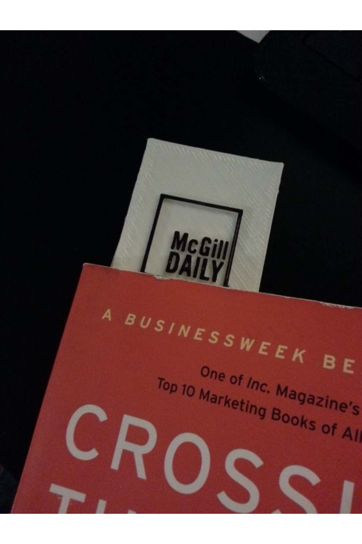 Lucest McGill Daily Bookmark (Plastik Aparattır!!!)