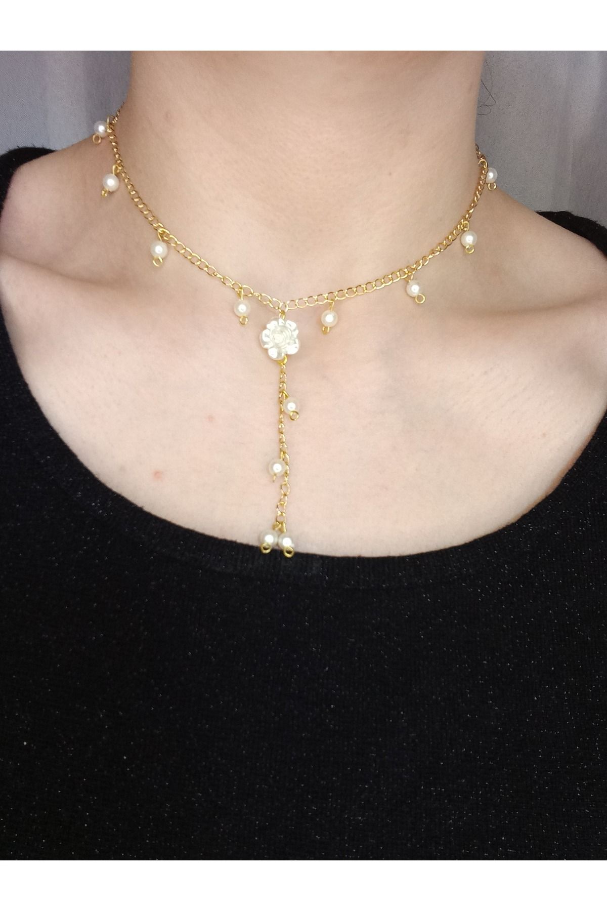 Crystal Atelier Gül Figürlü İnci Boncuklu Altın Kaplama Zarif Zincir Kolye-Çiçekli Kolye-İnci Kolye-Y Kolye