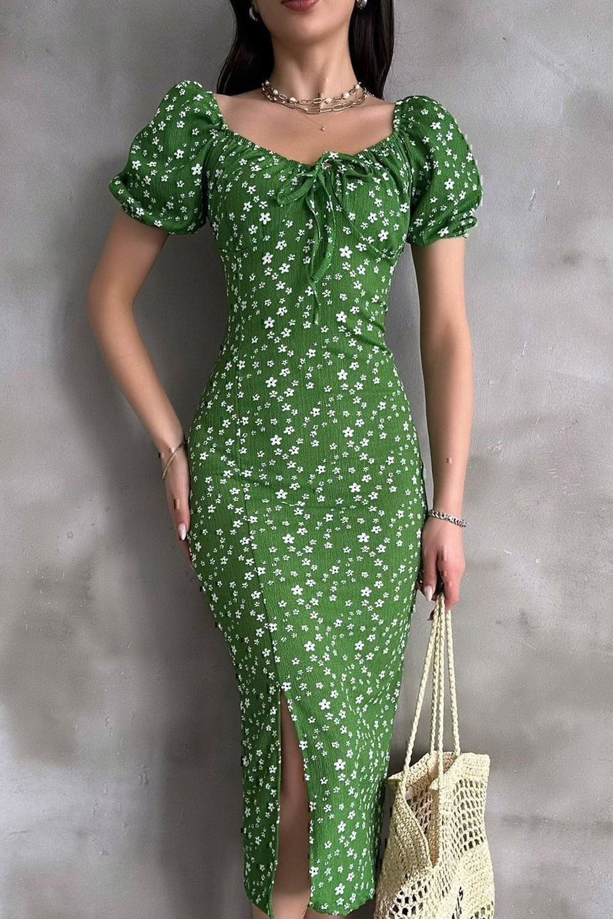 Ottawe Regular Fit U Yaka Kısa Lastikli Balon Kol Yırtmaçlı Bağcıklı Çiçek Desen Diz Altı Likralı Elbise