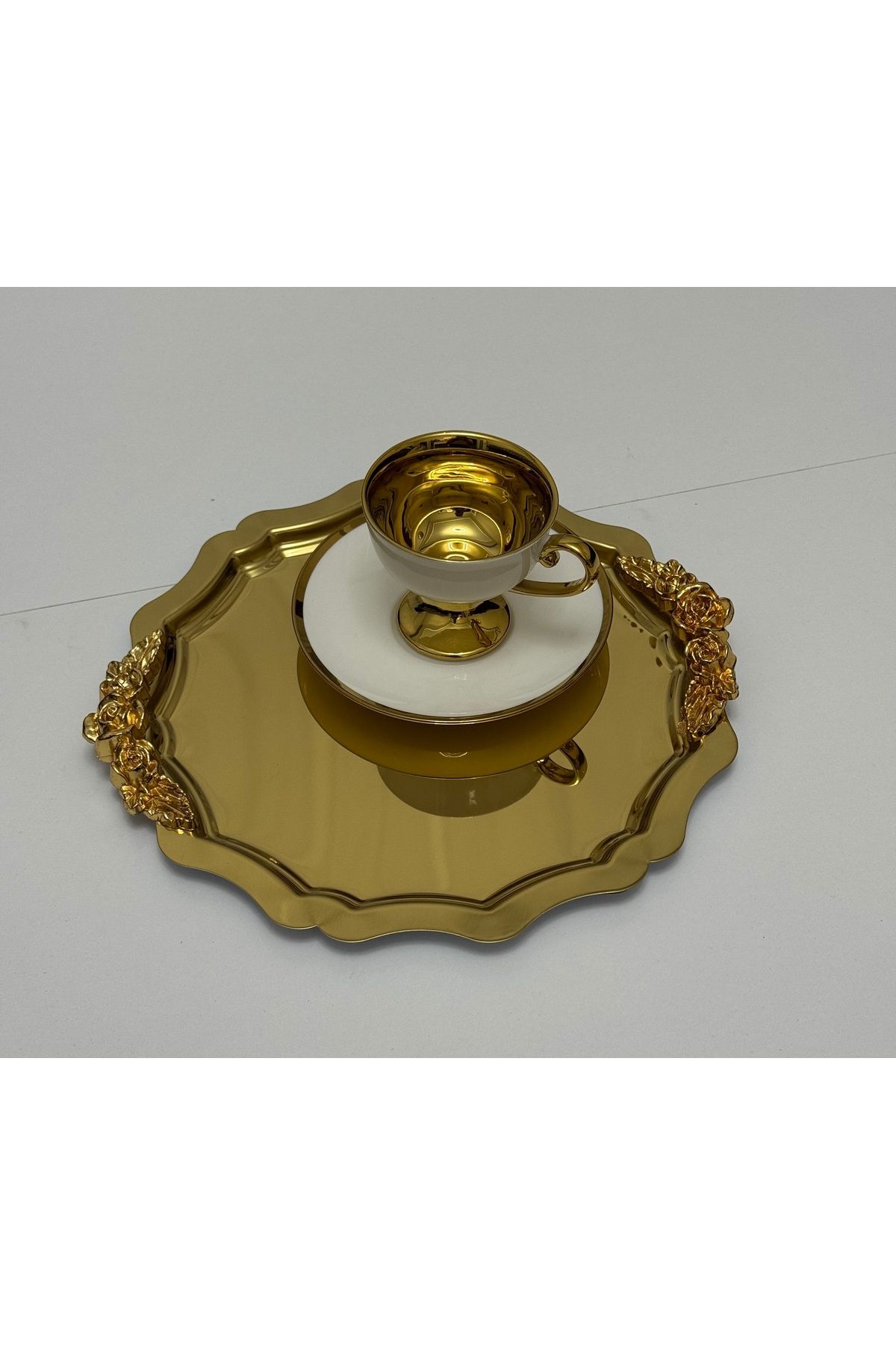 Elzemm store 1 ADET GOLD YUVARLAK DALGALI MODEL KULPLU SERVİS TEPSİSİ 25 CM