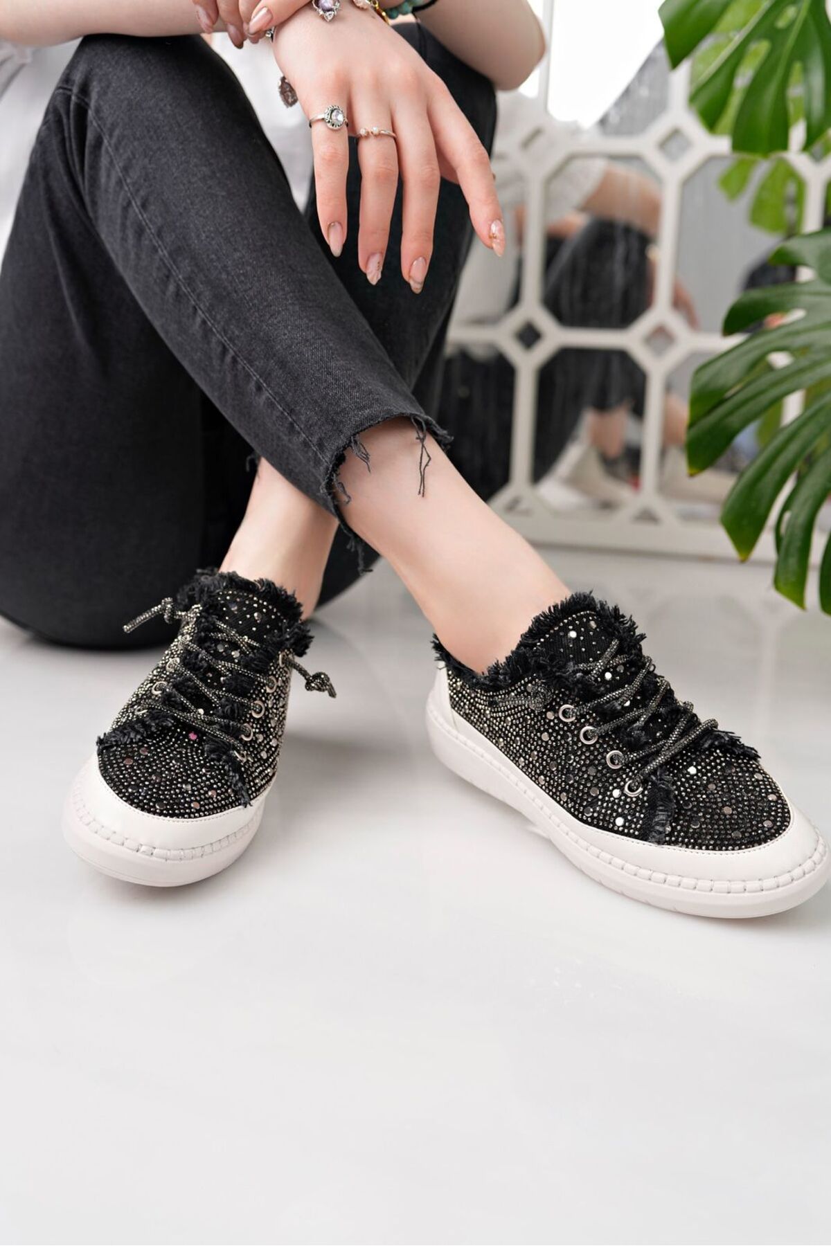 W MAX WM Aura Taş Bağcıklı Taş Detaylı Günlük Kot Sneakers