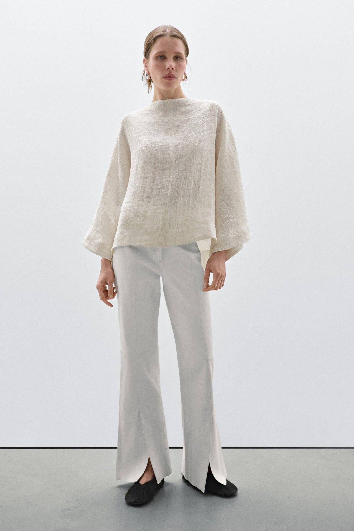 Massimo Dutti Arkası V yaka gömlek - Studio
