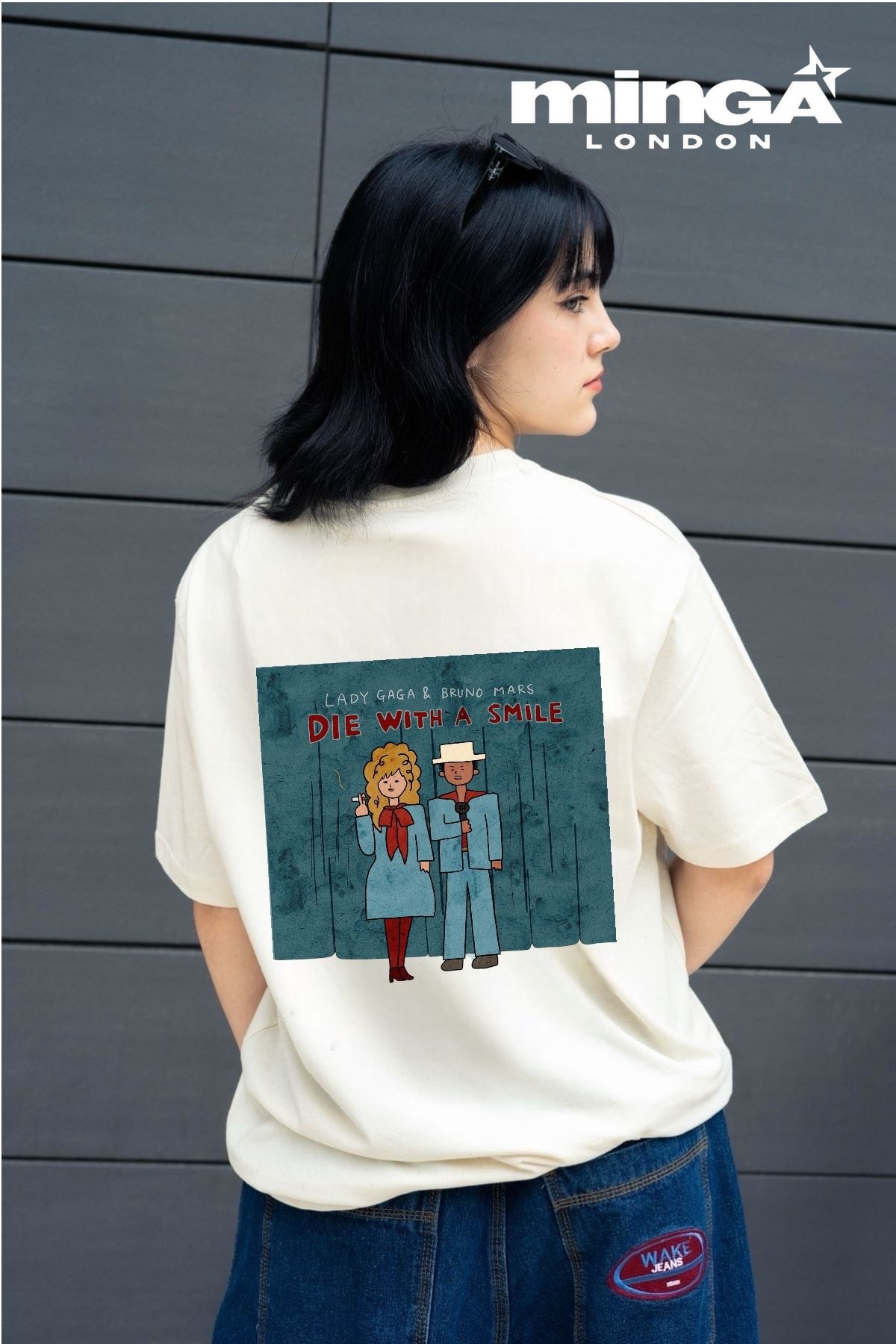 Minga London Lady Gaga ve Bruno Mars Single Baskılı Sırt Bej Oversize Tshirt- Minga London
