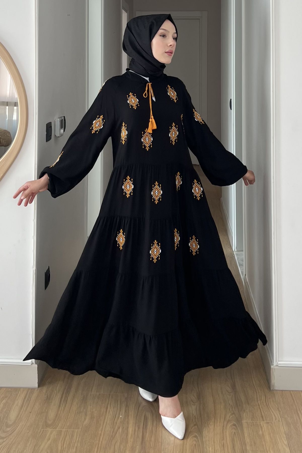 Saklı Butik Liya Bukle Nakışlı Elbise SK-8533