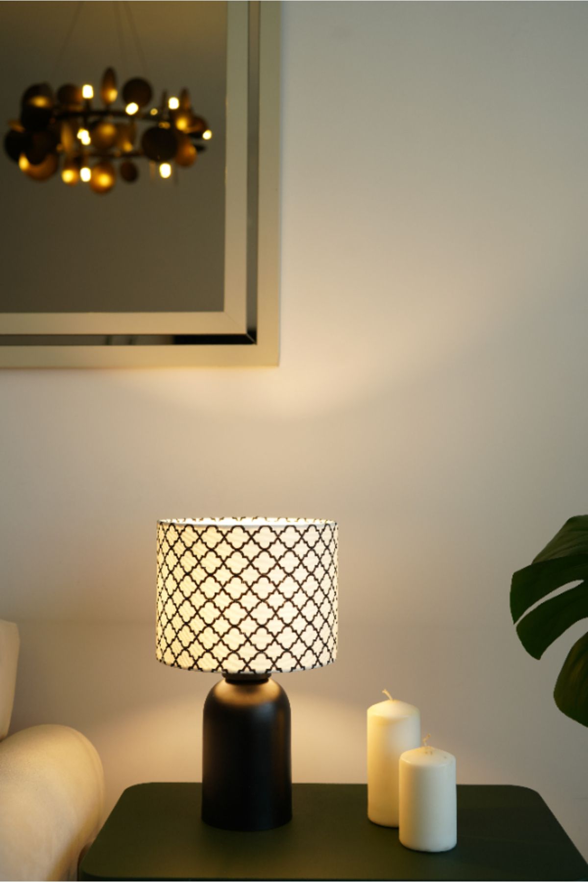 resinglight Siyah Ayaklı Özel Baskı Kumaş Şapkalı Şık Yatak Odası Salon Abajur Özel Modern