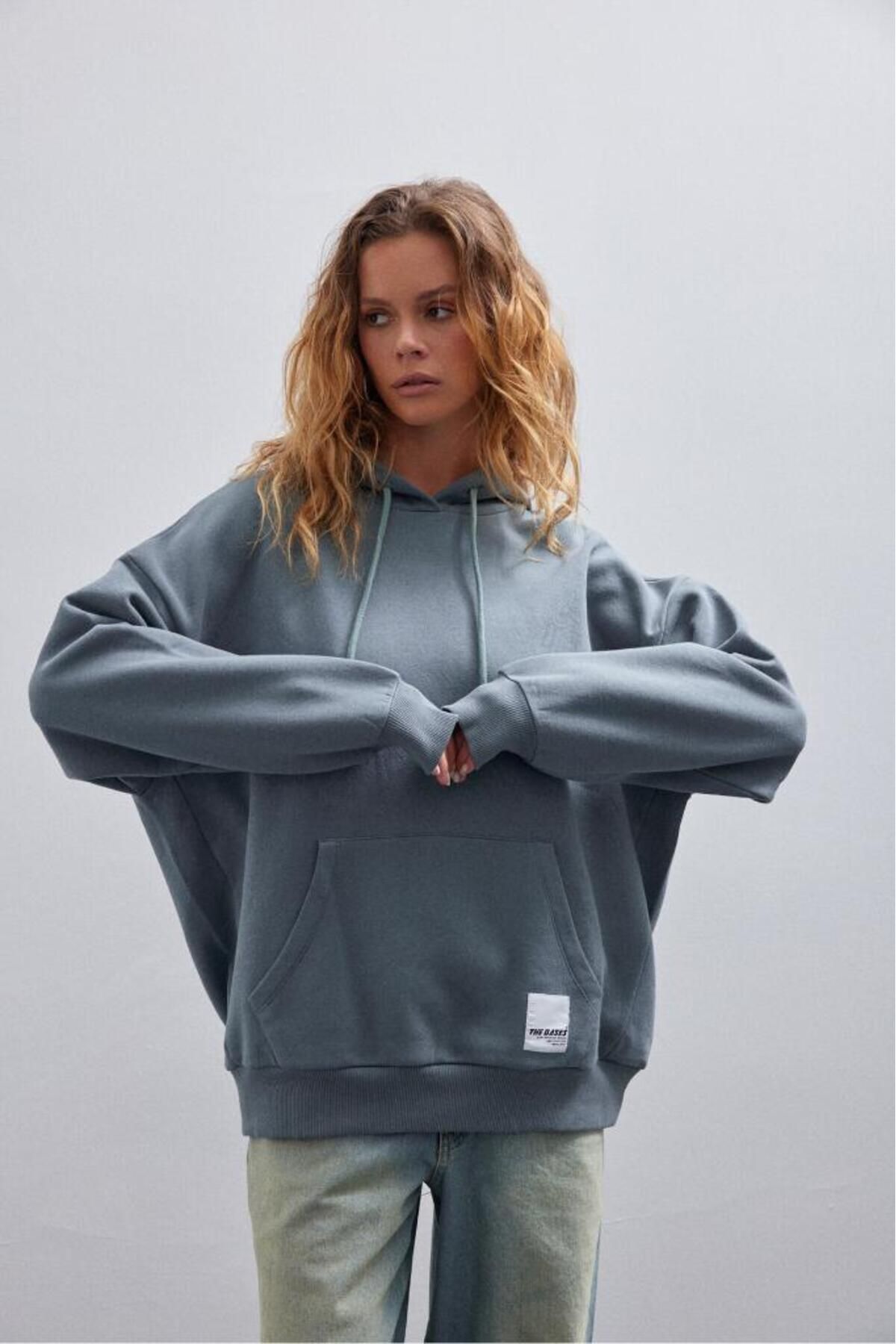 bases. Kahverengi Soluk Efektli Oversize Içi Polarli Kapüşonlu Sweatshirt