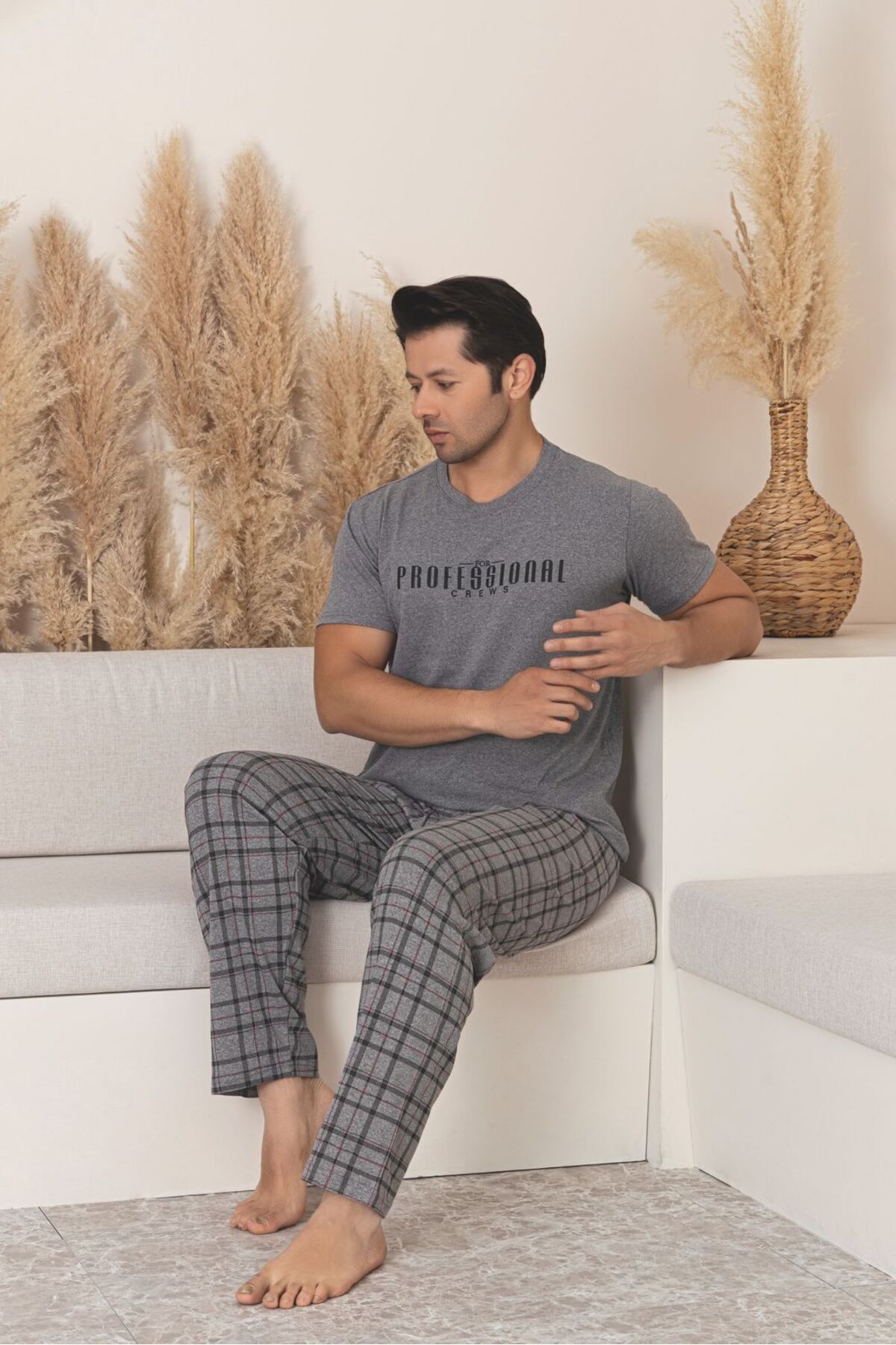 Sude HOMEWEAR ERKEK PROFESSİONAL WRITING PATTERNED KISA KOL PİJAMA TAKIMI