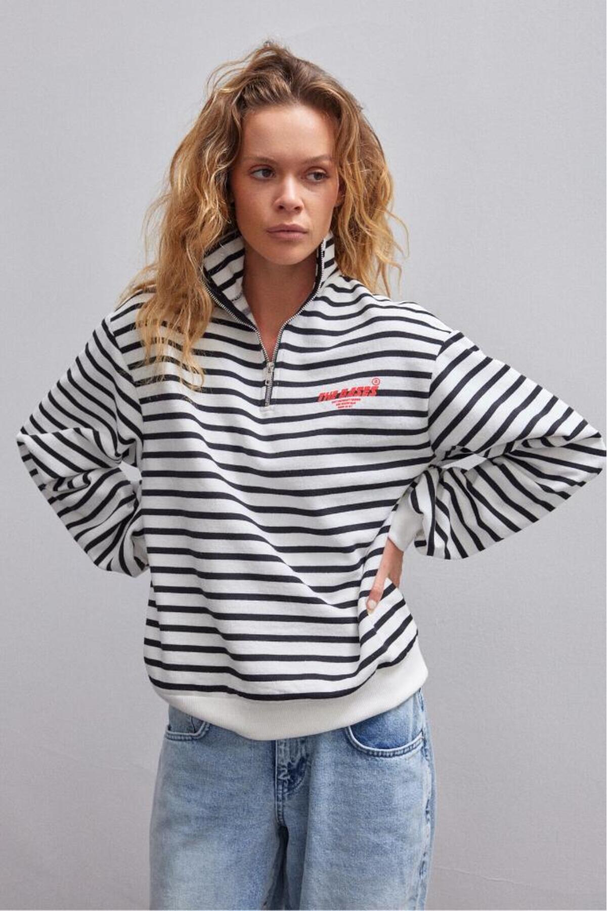 bases.  Yarım Fermuarlı Baskılı Oversize Içi Polarlı Sweatshirt - Görsel 5
