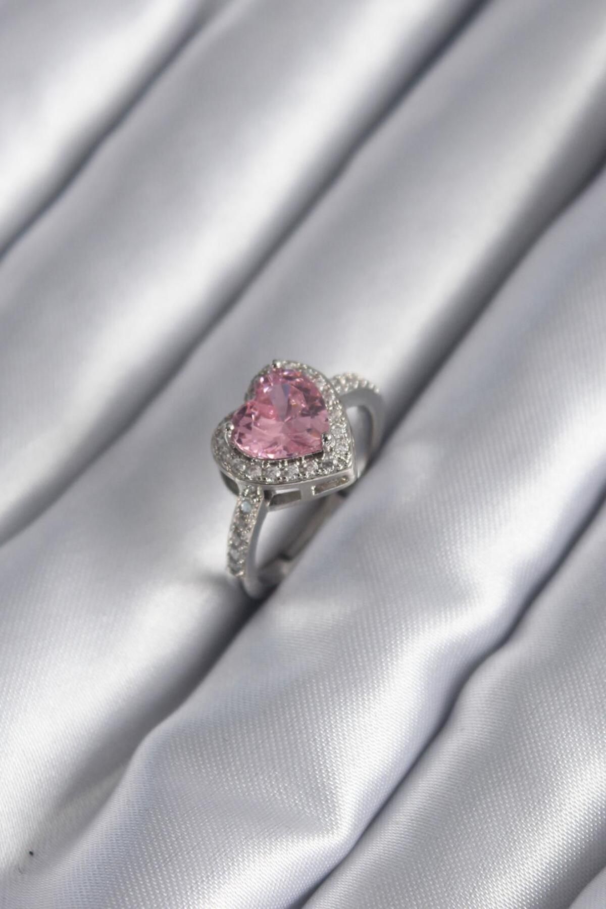 AfraBeauty 925 Ayar Paslanmaz Çelik Gümüş Renk Pembe Zirkon Taşlı Charm Kalp Model Kadın Yüzük