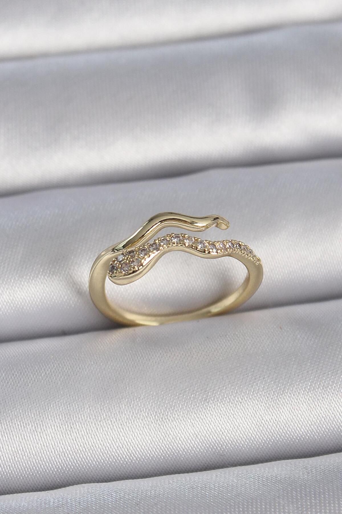 AfraBeauty 925 Ayar Paslanmaz Çelik Gold Renk Zirkon Taşlı Yılan Ayarlanabilir Model Kadın Yüzük