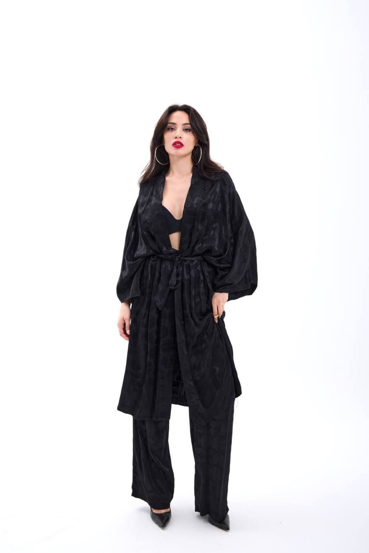Enie Kadın Siyah İpek Saten Pantolonlu Kimono Takım