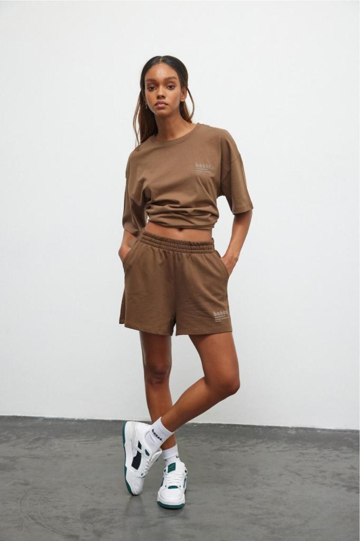 bases.-Cotton Puff Printed Knitted Shorts with Elastic Waist 2