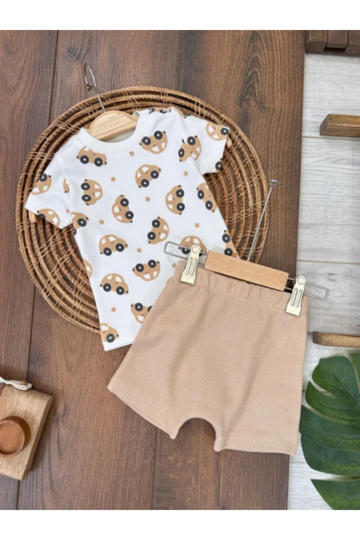 BİSCOİ babybiscoi Renkli Araba Baskılı Yakası Çıtçıtlı Erkek Bebek 2'li Takım