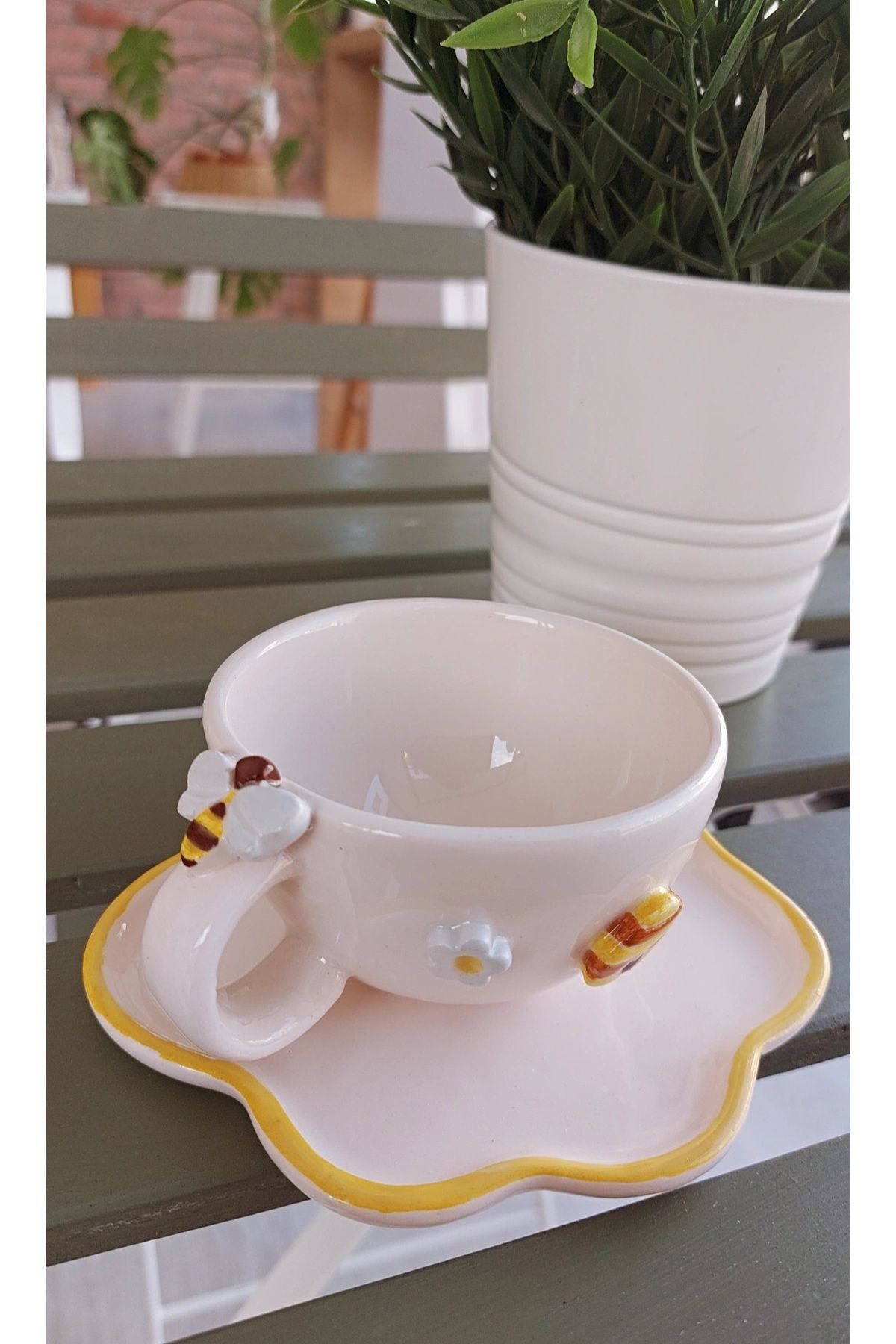 Ohlala Atelier Arılı Çiçekli Seramik Türk Kahvesi Fincan Seti El Yapımı Seramik Handmade Ceramic Cup